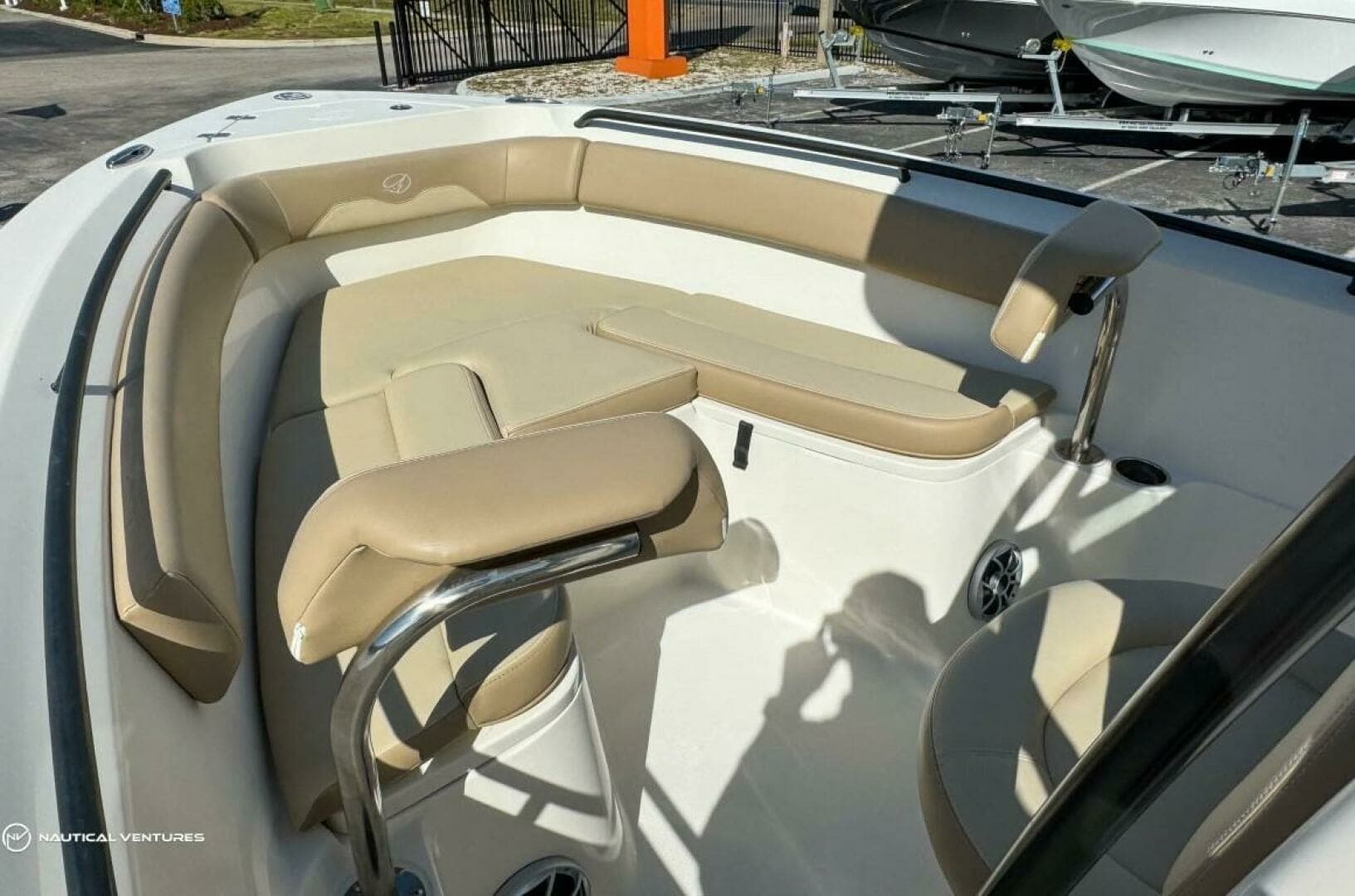 2019 Sailfish 220 CC - Image 6