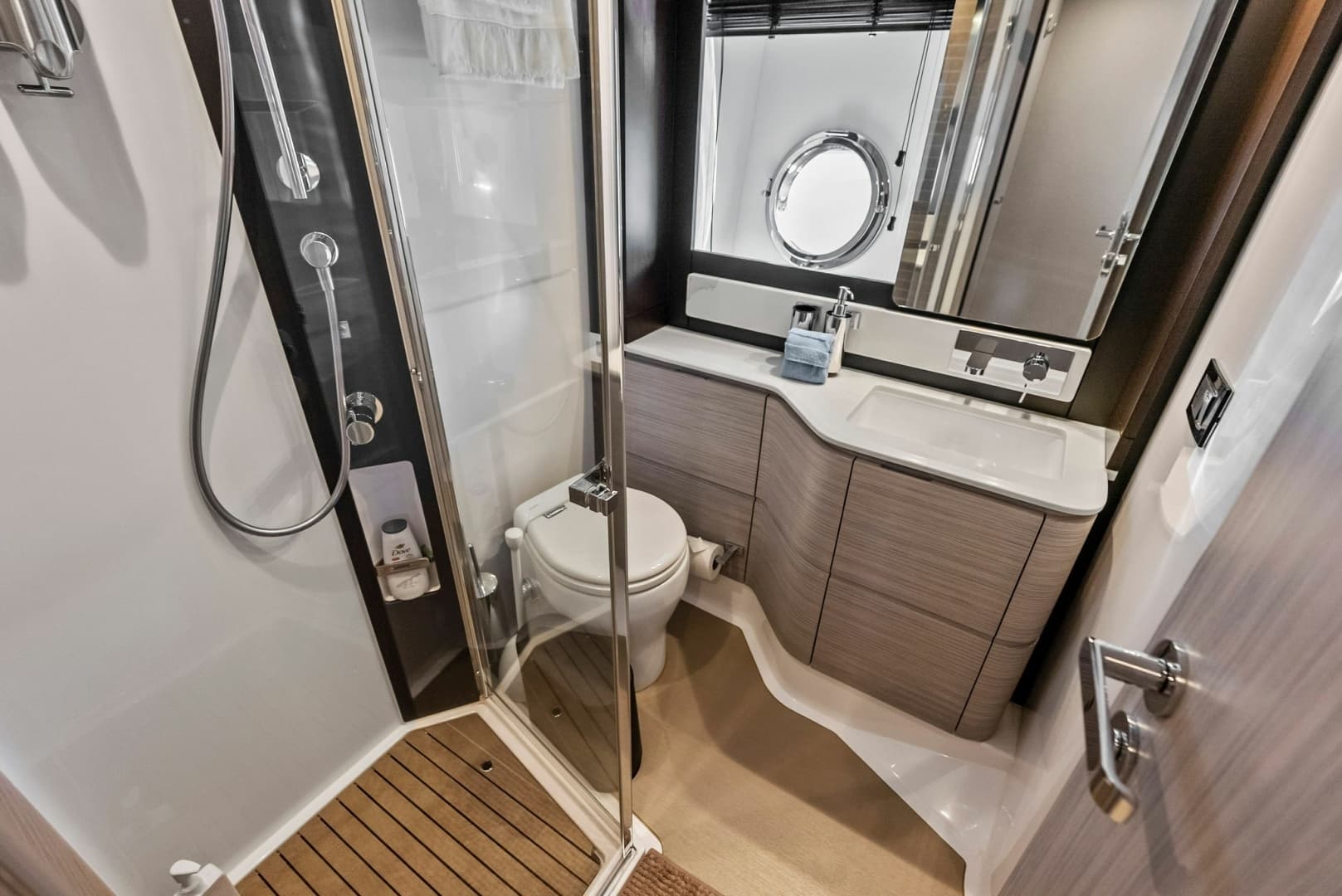 2020 Azimut Flybridge - Image 38
