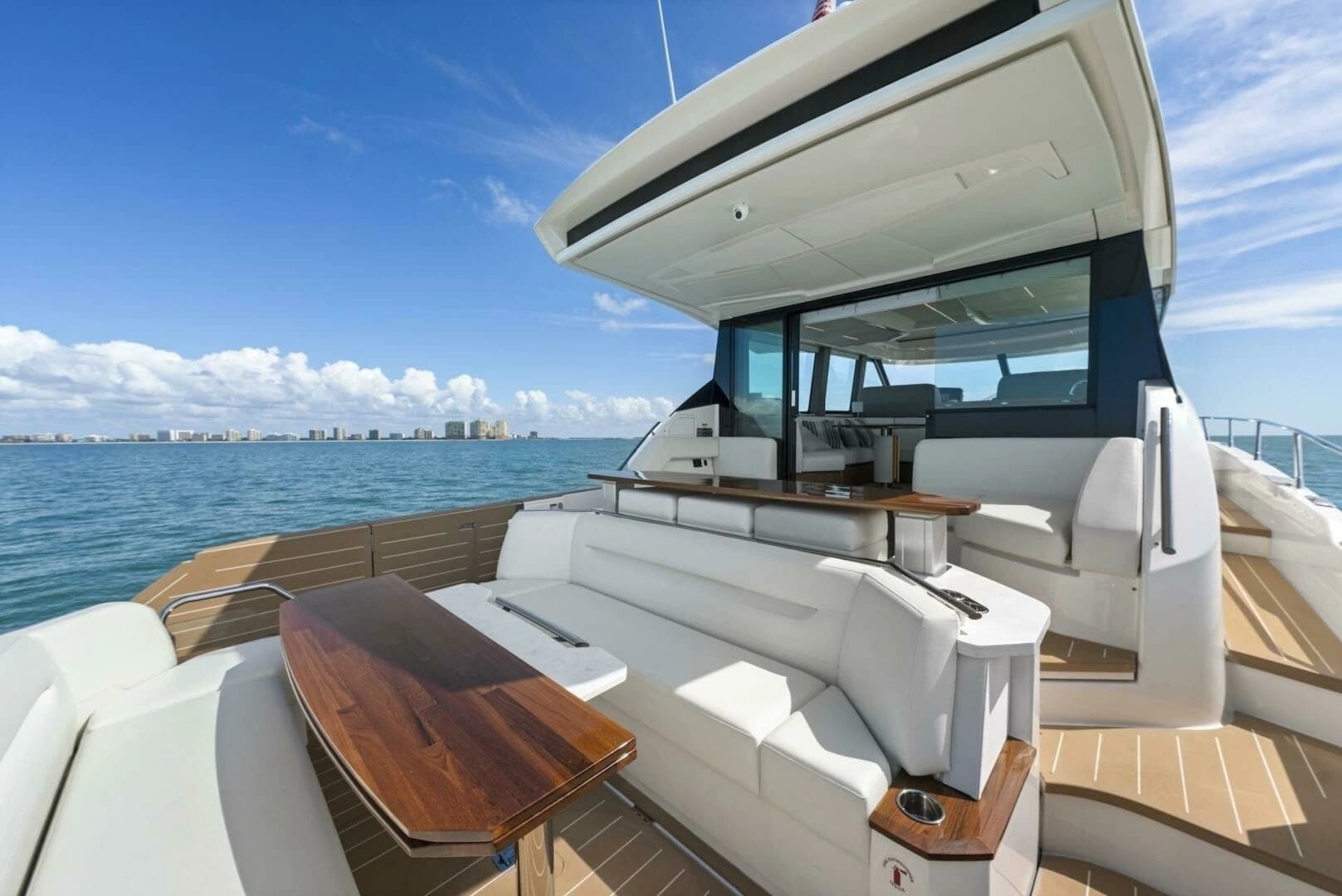 2023 Tiara Yachts EX 60 - Image 6