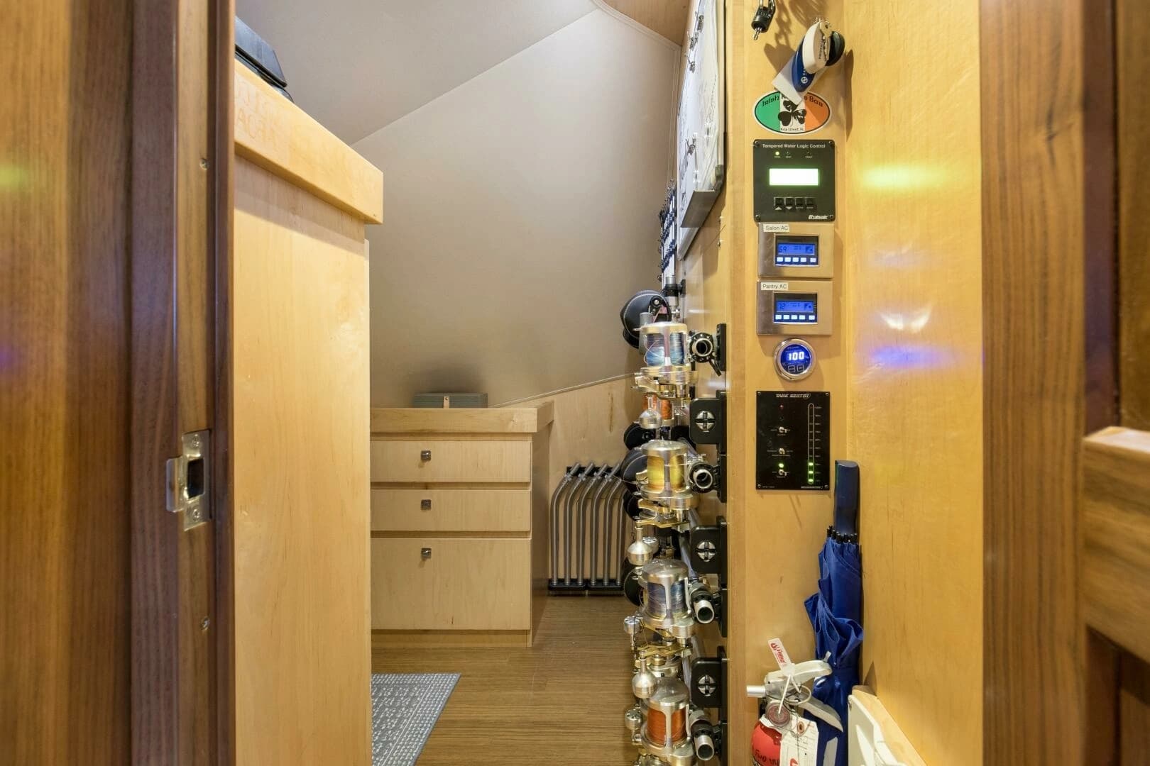 2016 Viking 92 Enclosed Bridge - Image 45