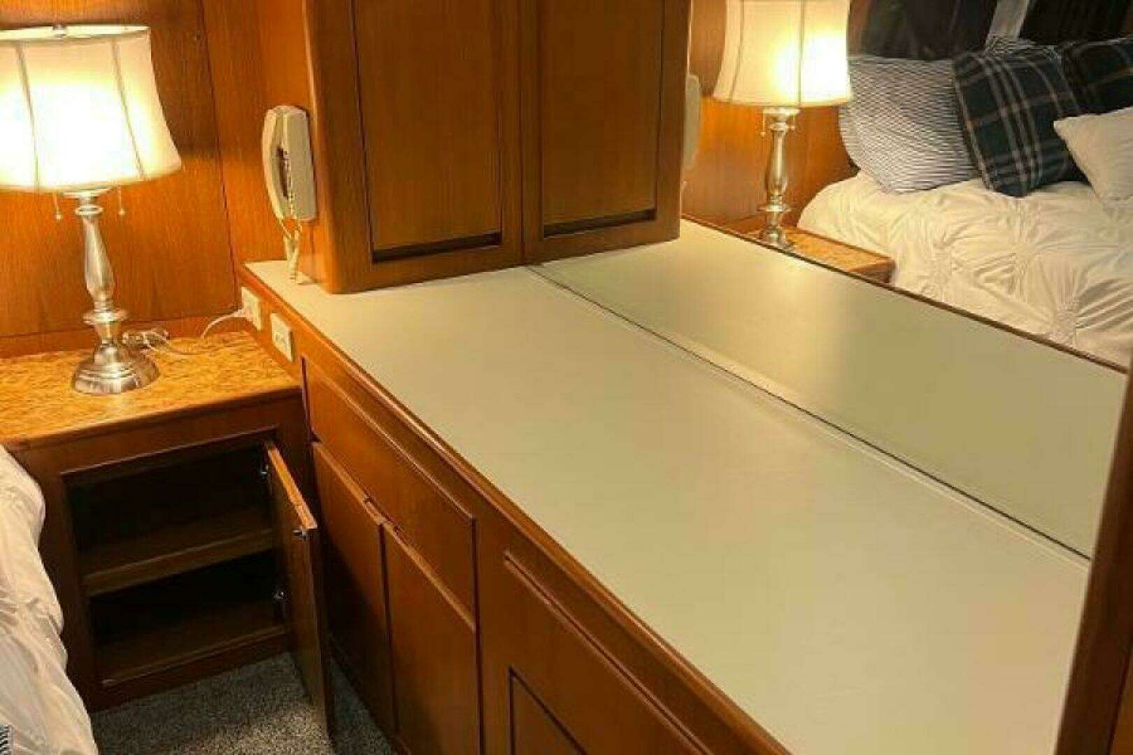 1998 Hyatt 51 Aft Cabin MY - Image 54