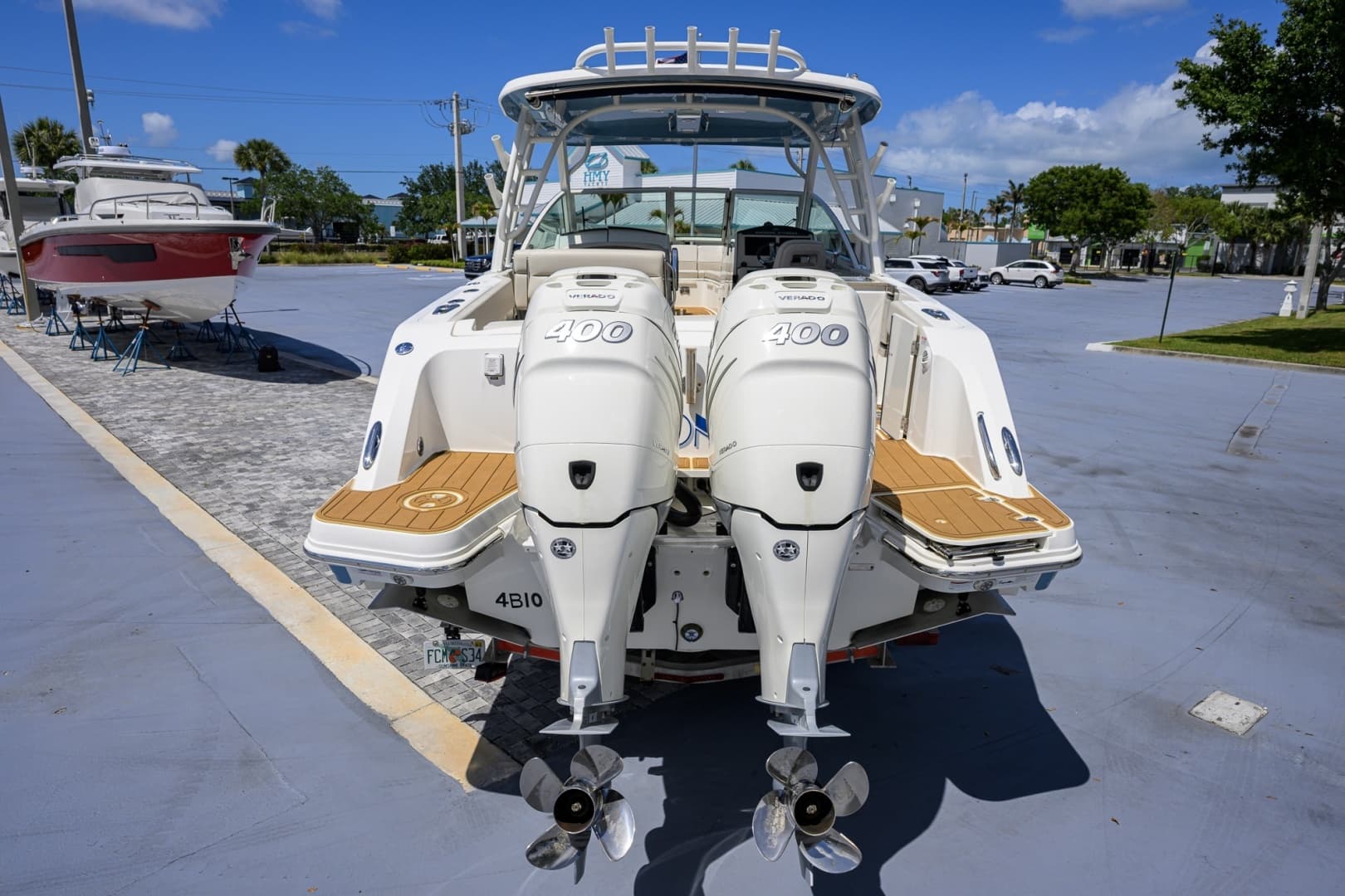 2023 Boston Whaler Vantage - Image 10
