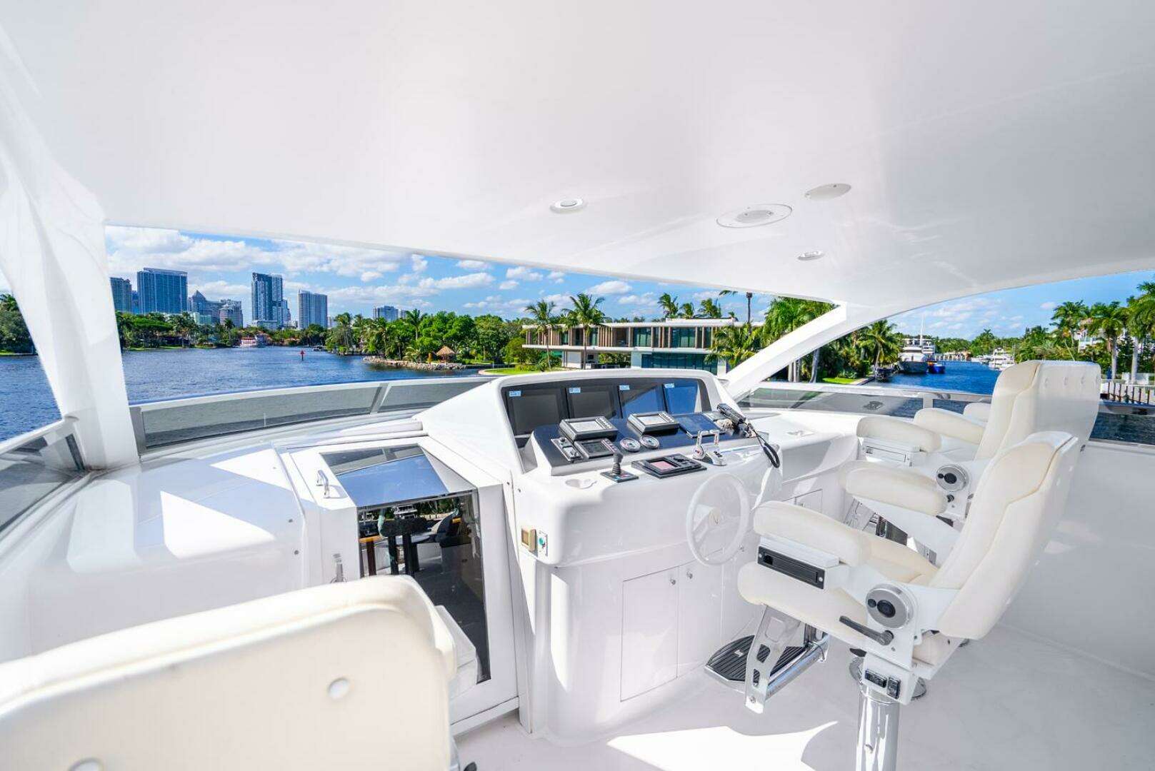 2008 Lazzara Yachts 116 - Image 76