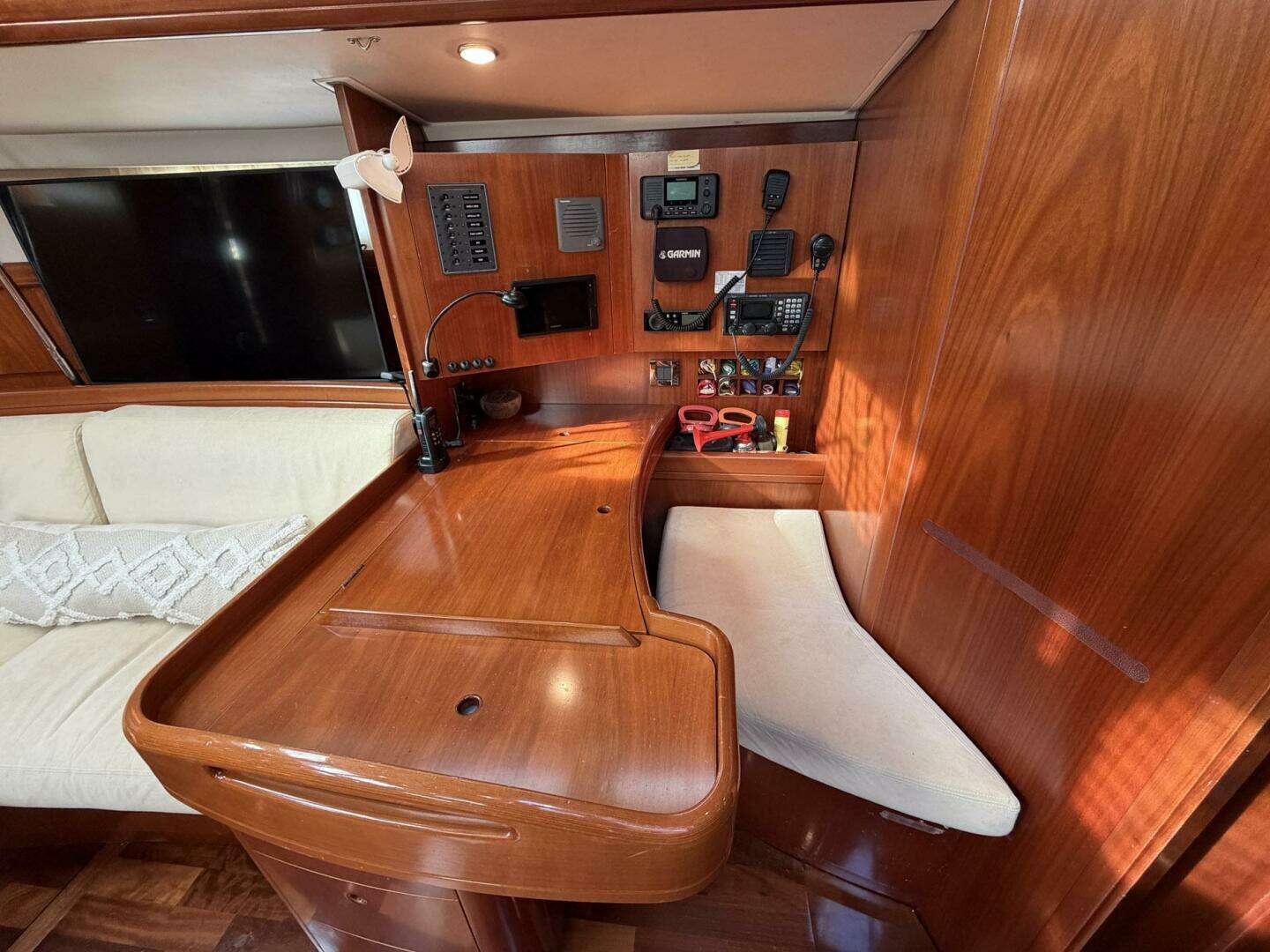 2004 Beneteau 57 Center Cockpit - Image 47