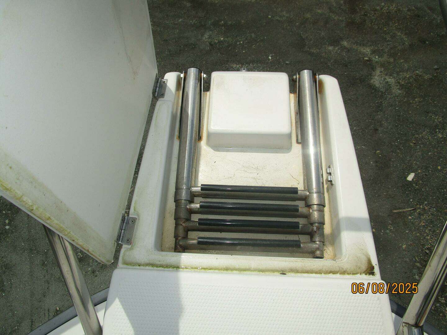 2012 Cutwater C28 - Image 6
