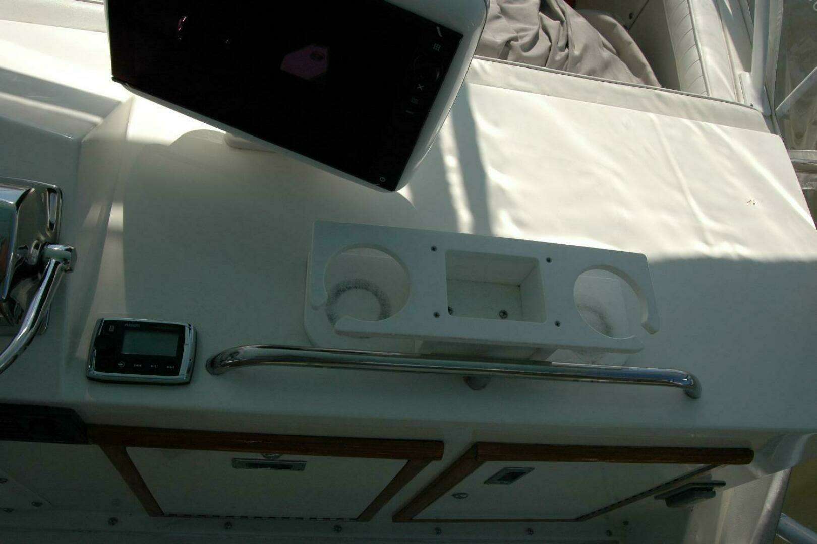 1987 Bertram 33 Sport Fisherman - Image 40