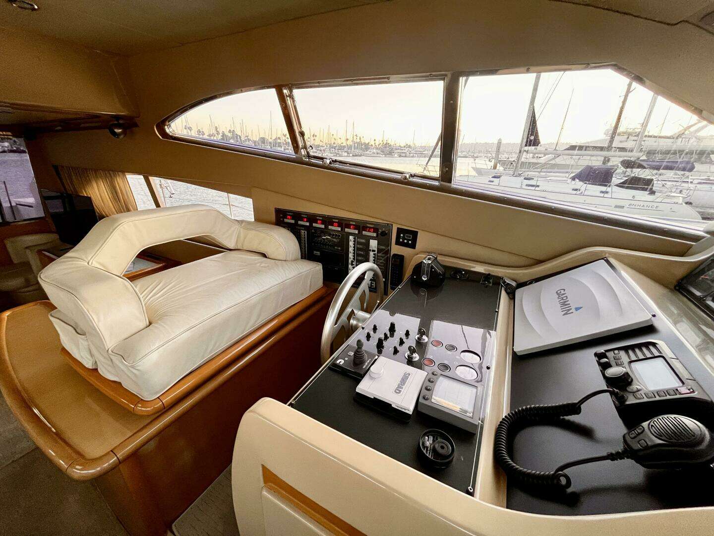 2004 Ferretti Yachts 530 - Image 5