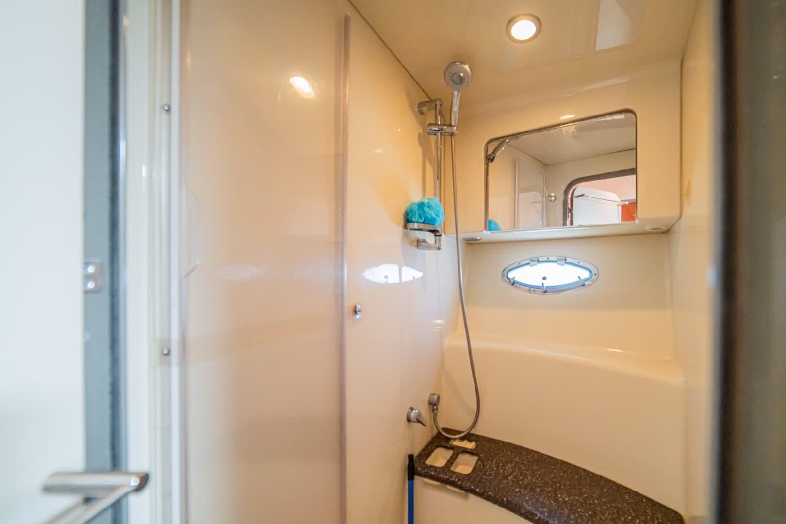 2008 Formula 45 Yacht - Image 54