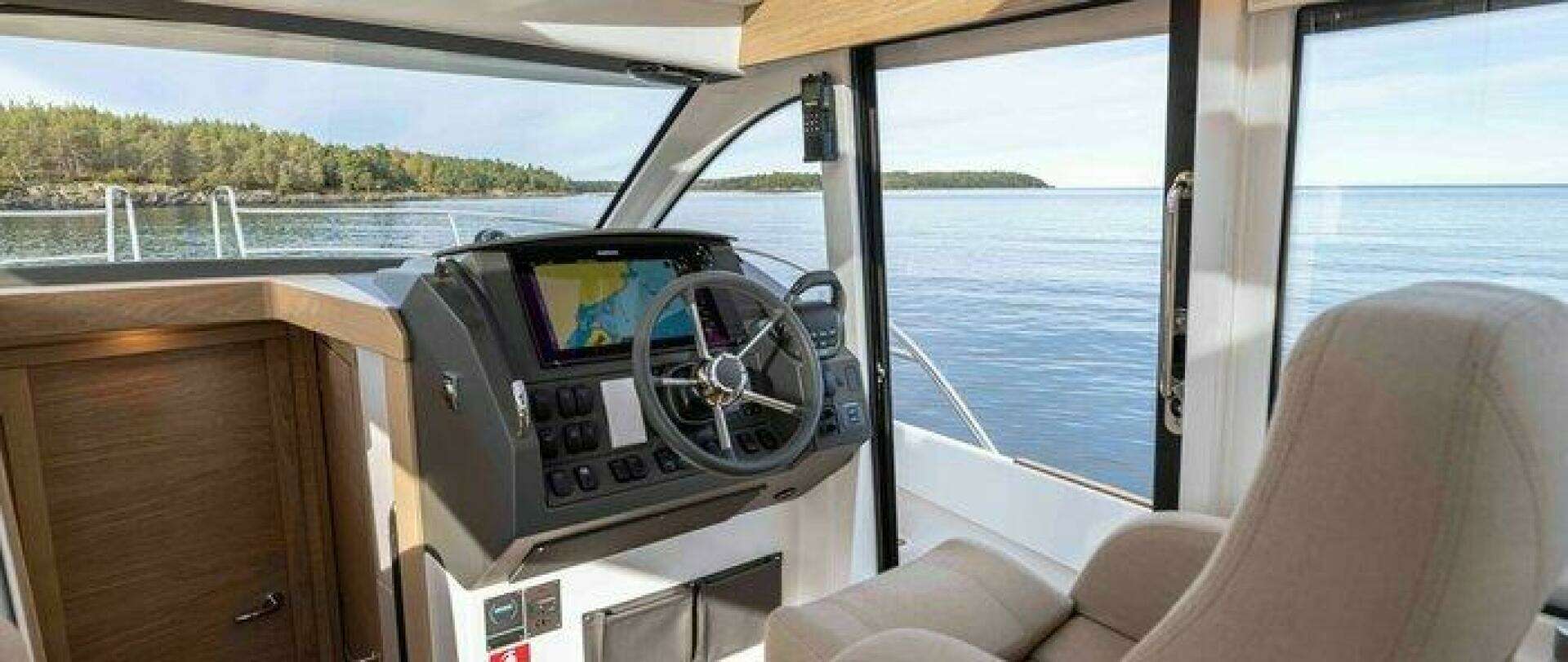 2026 Nimbus 365 Coupe - Image 8