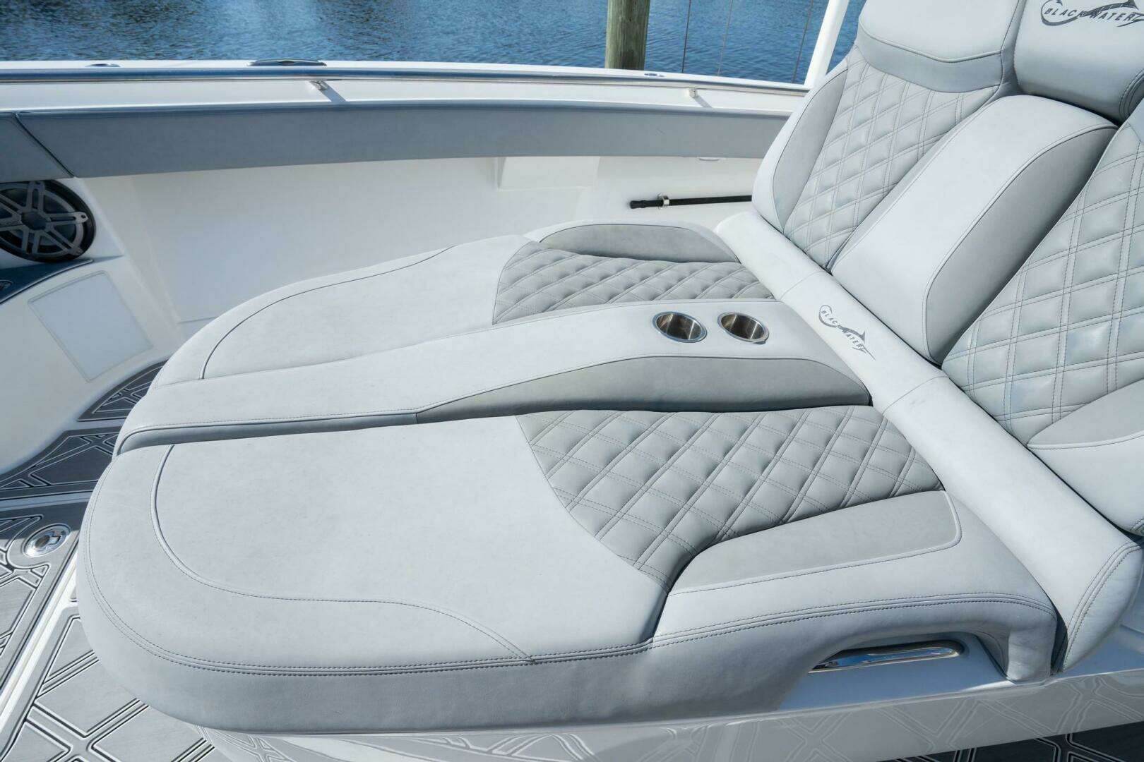 2020 BlackWater 43 Sportfish - Image 32