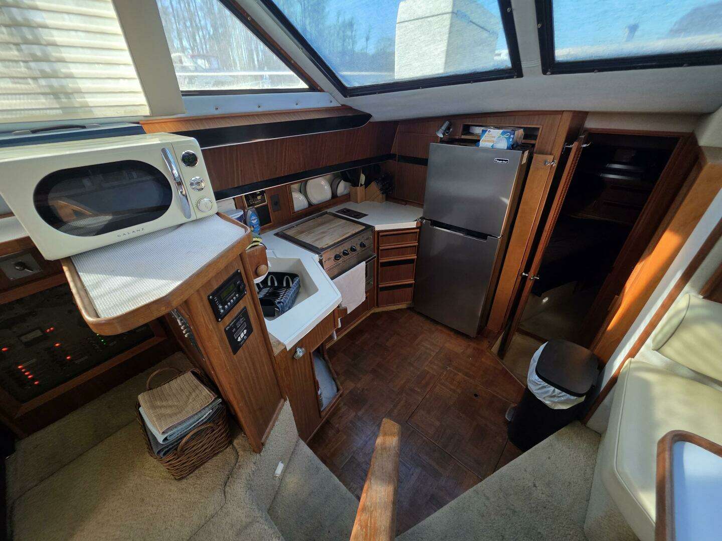 1988 Sea Ray 415 - Image 28