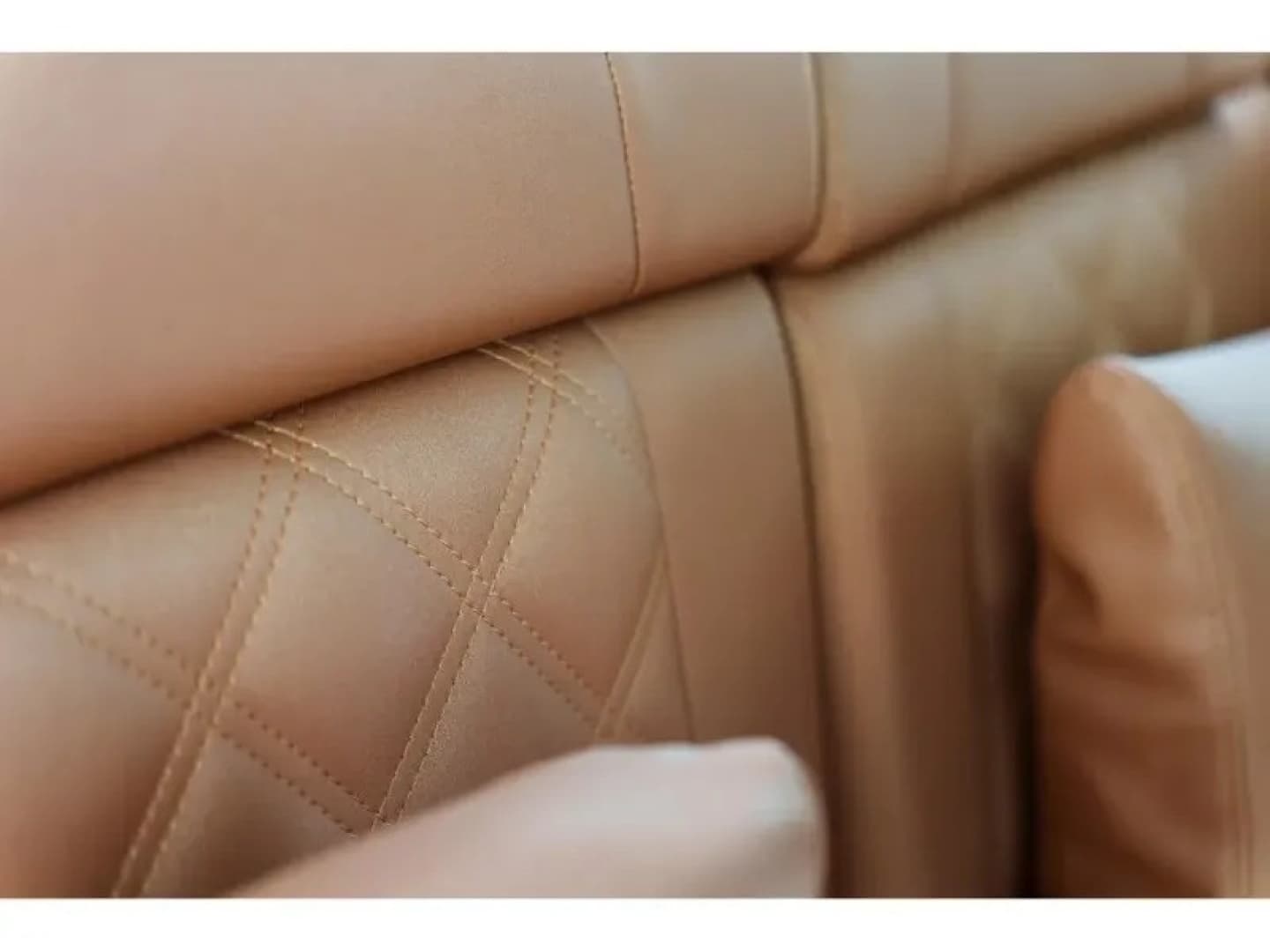 2022 Axopar 37 XC CROSS CABIN - Image 39
