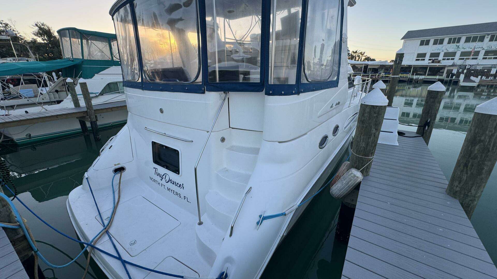 2000 Sea Ray 420 Aft Cabin - Image 7