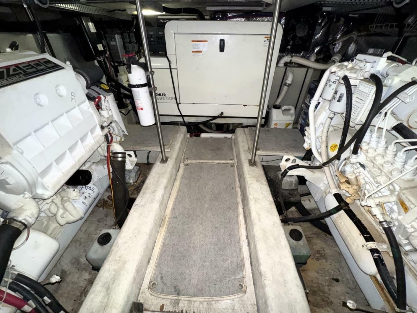 2001 Carver 466 MY - Image 49