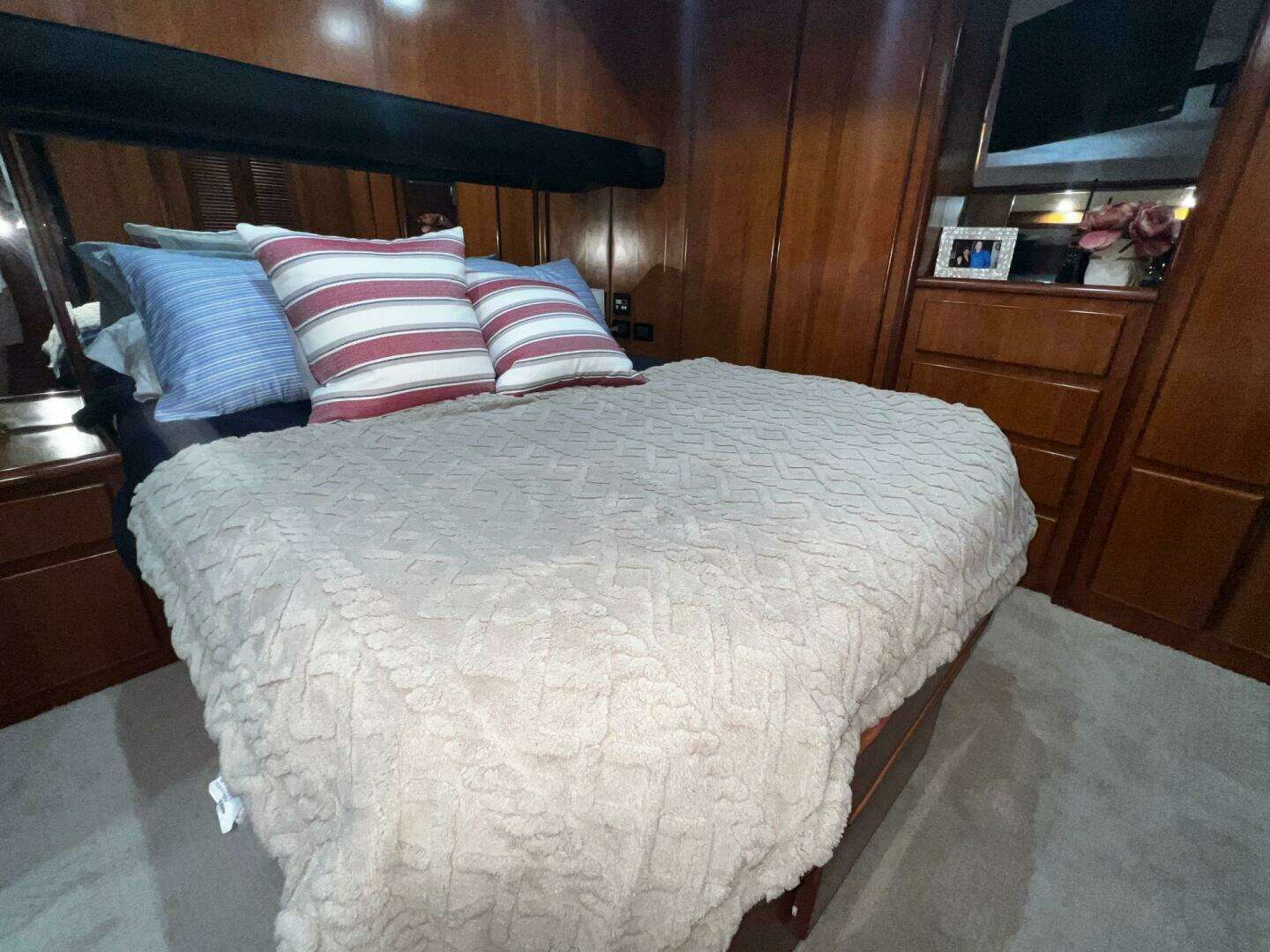 2003 Symbol Pilothouse - Image 56
