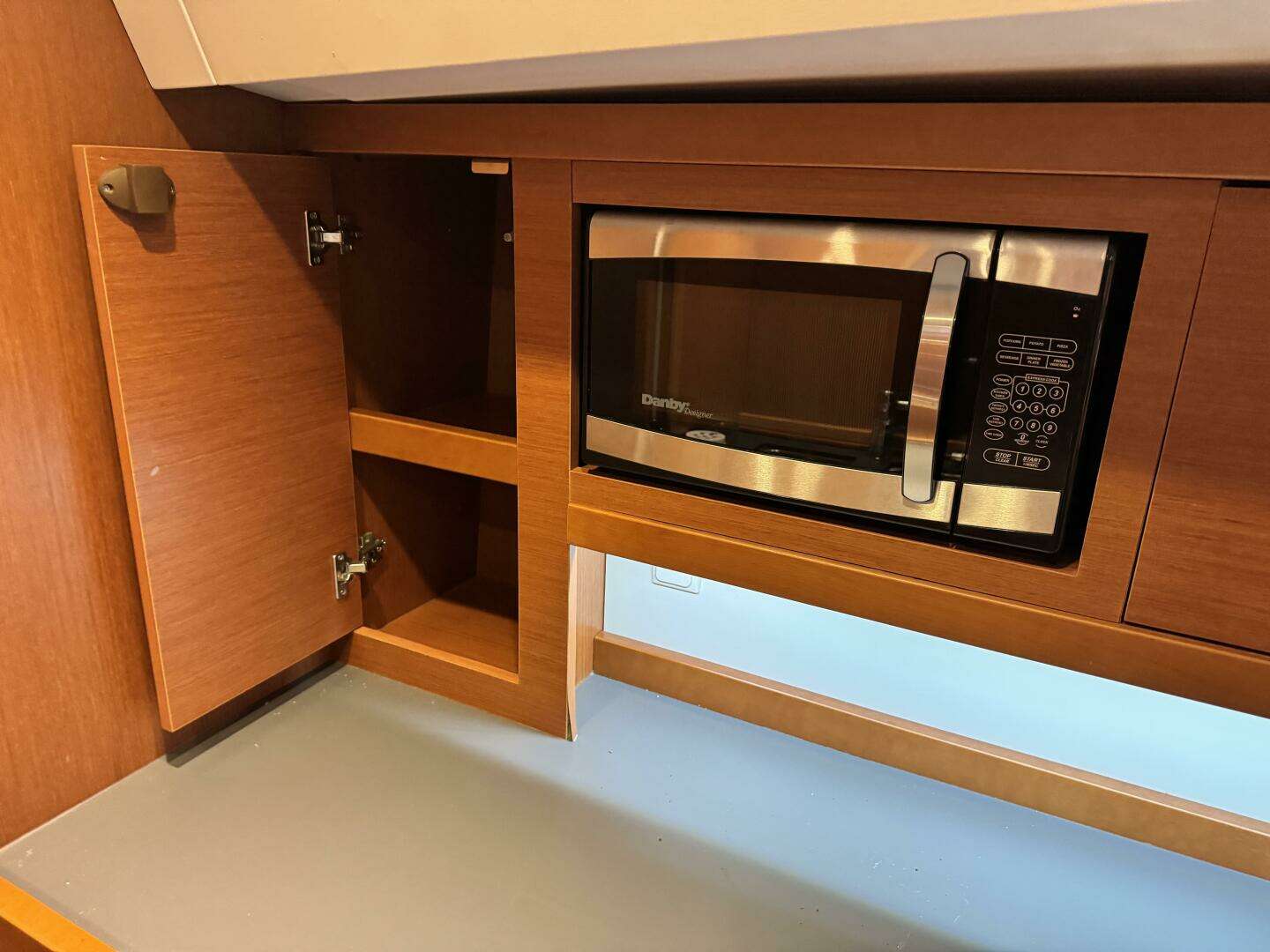2014 Beneteau Oceanis 48 - Image 30