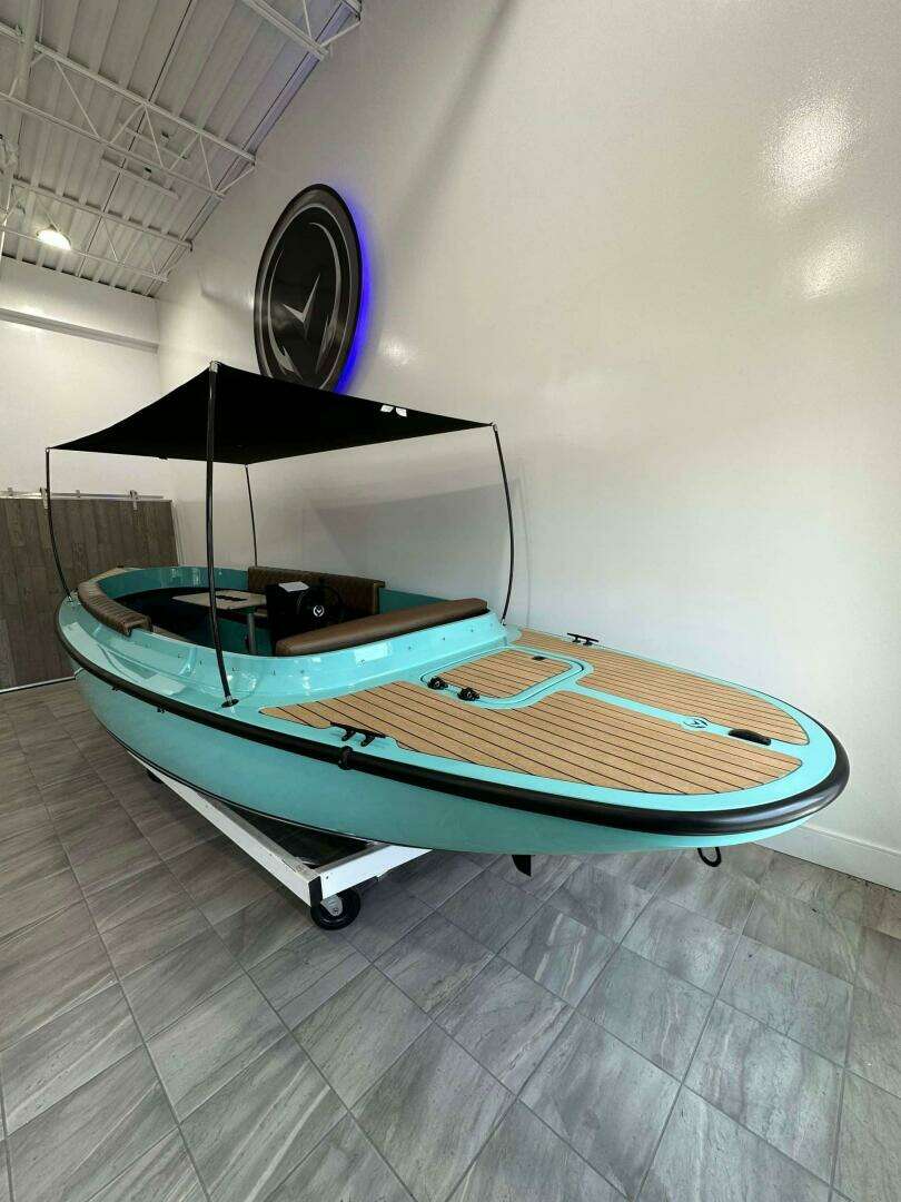 2023 Vision Fantail 217 - Image 4