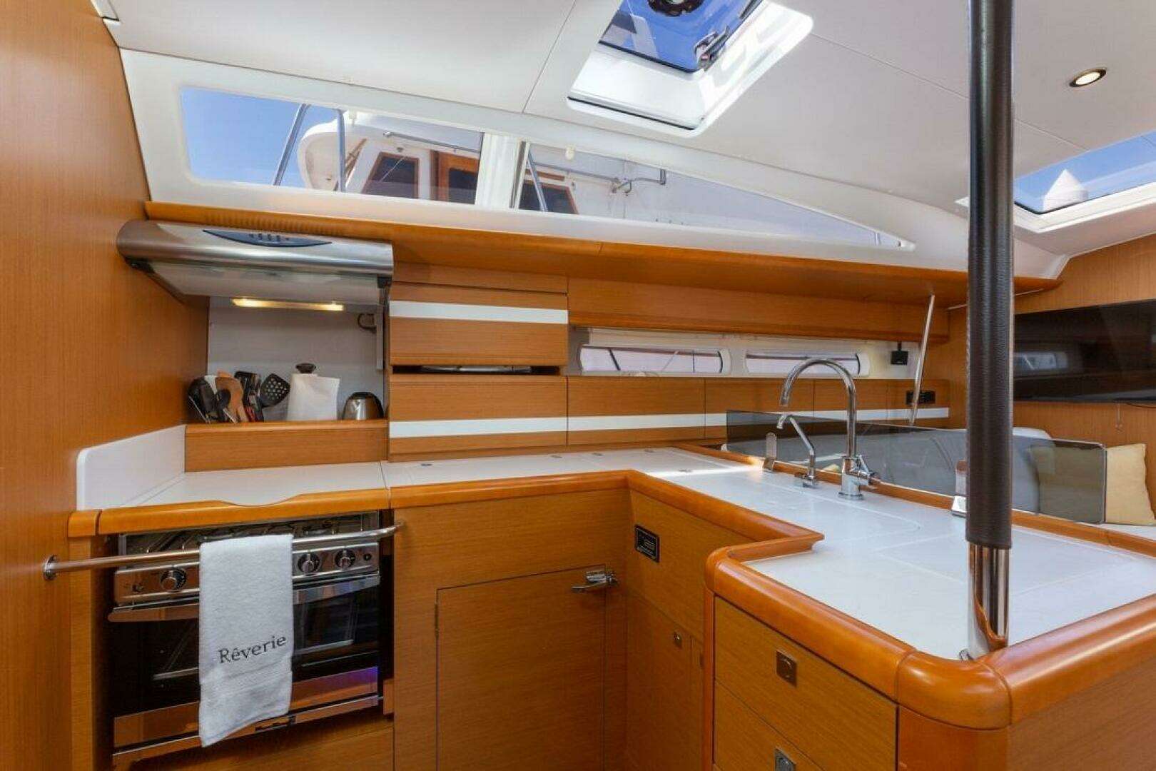 2015 Jeanneau 53DS - Image 35