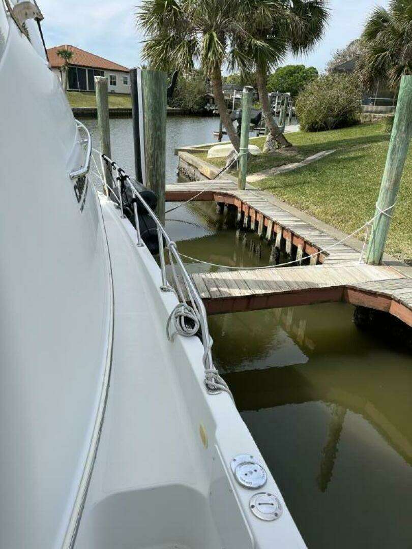 2005 Carver 396 - Image 56
