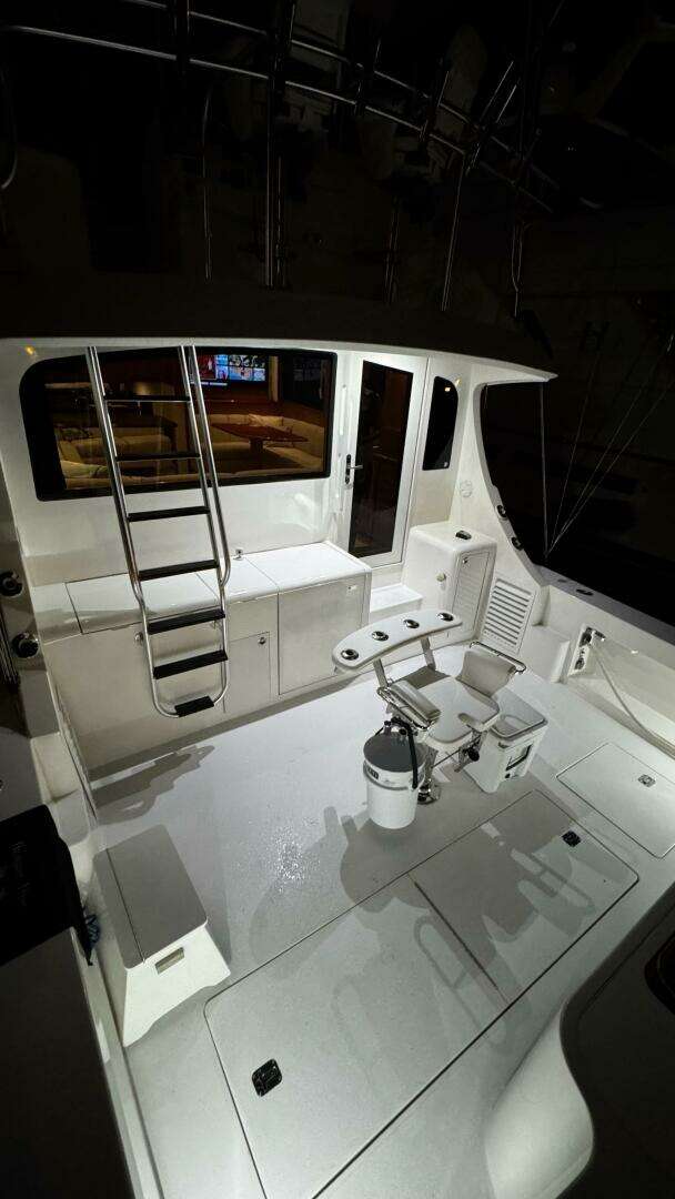 2002 Cavileer 48 Flybridge Sportfisherman - Image 34