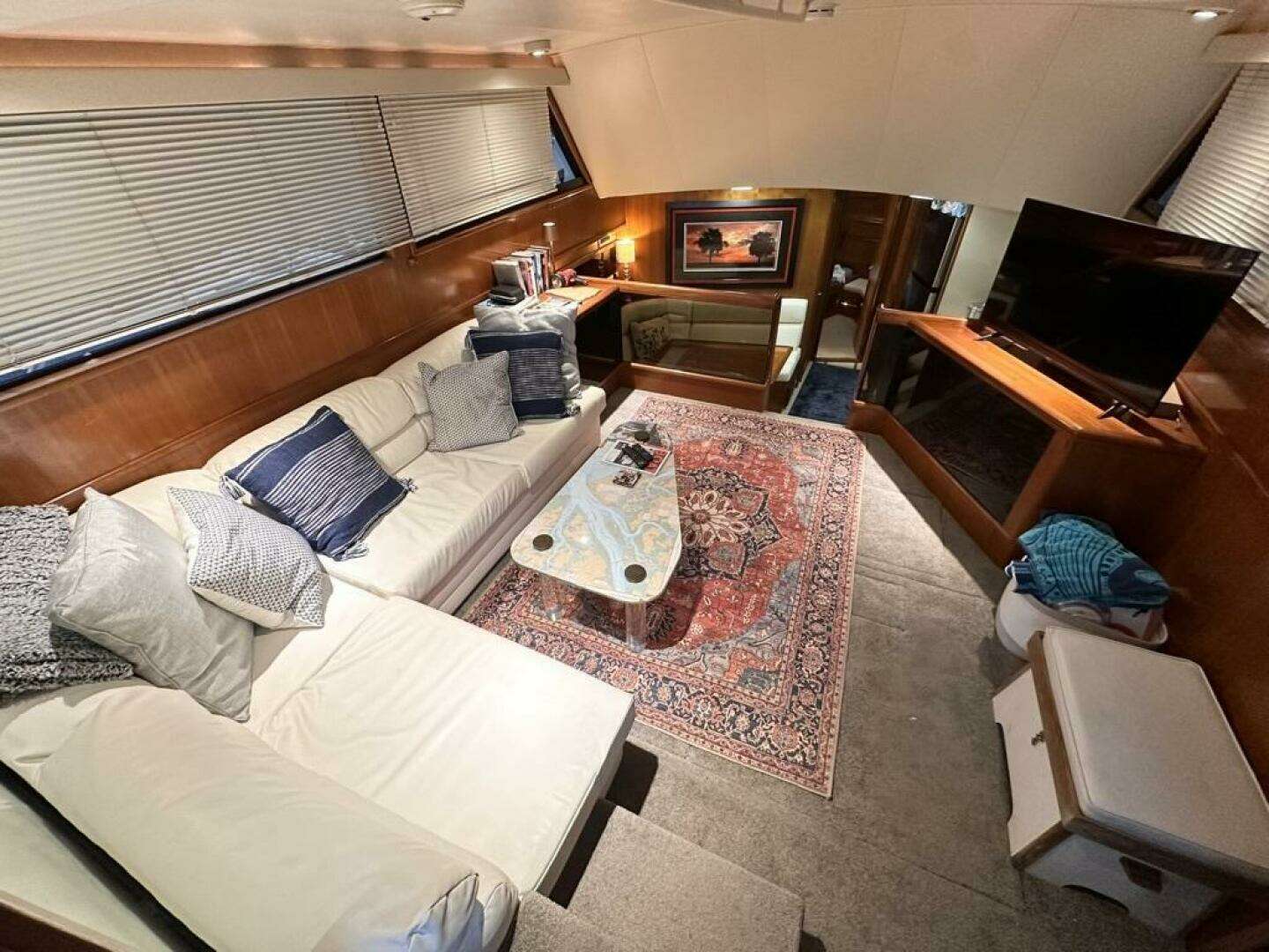 1989 Viking 44 Motor Yacht - Image 13