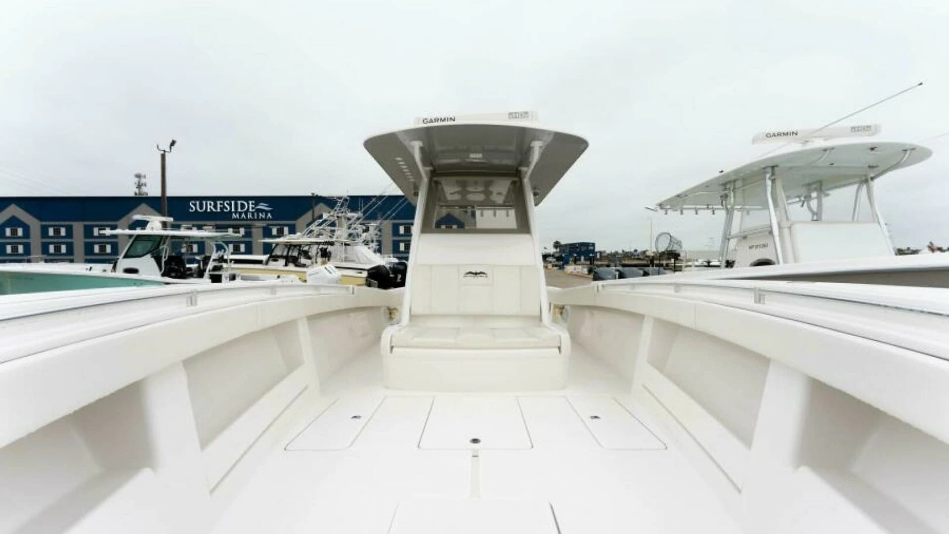 2019 Invincible 39 Open - Image 7