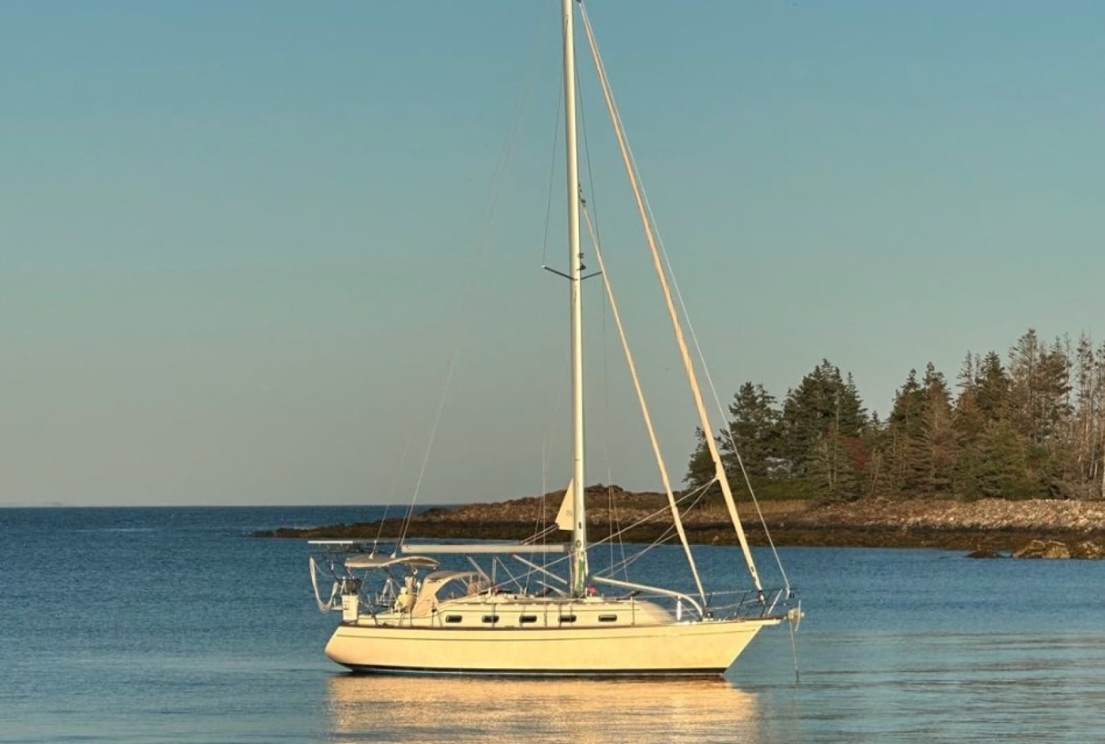 2015 Island Packet — - Image 54