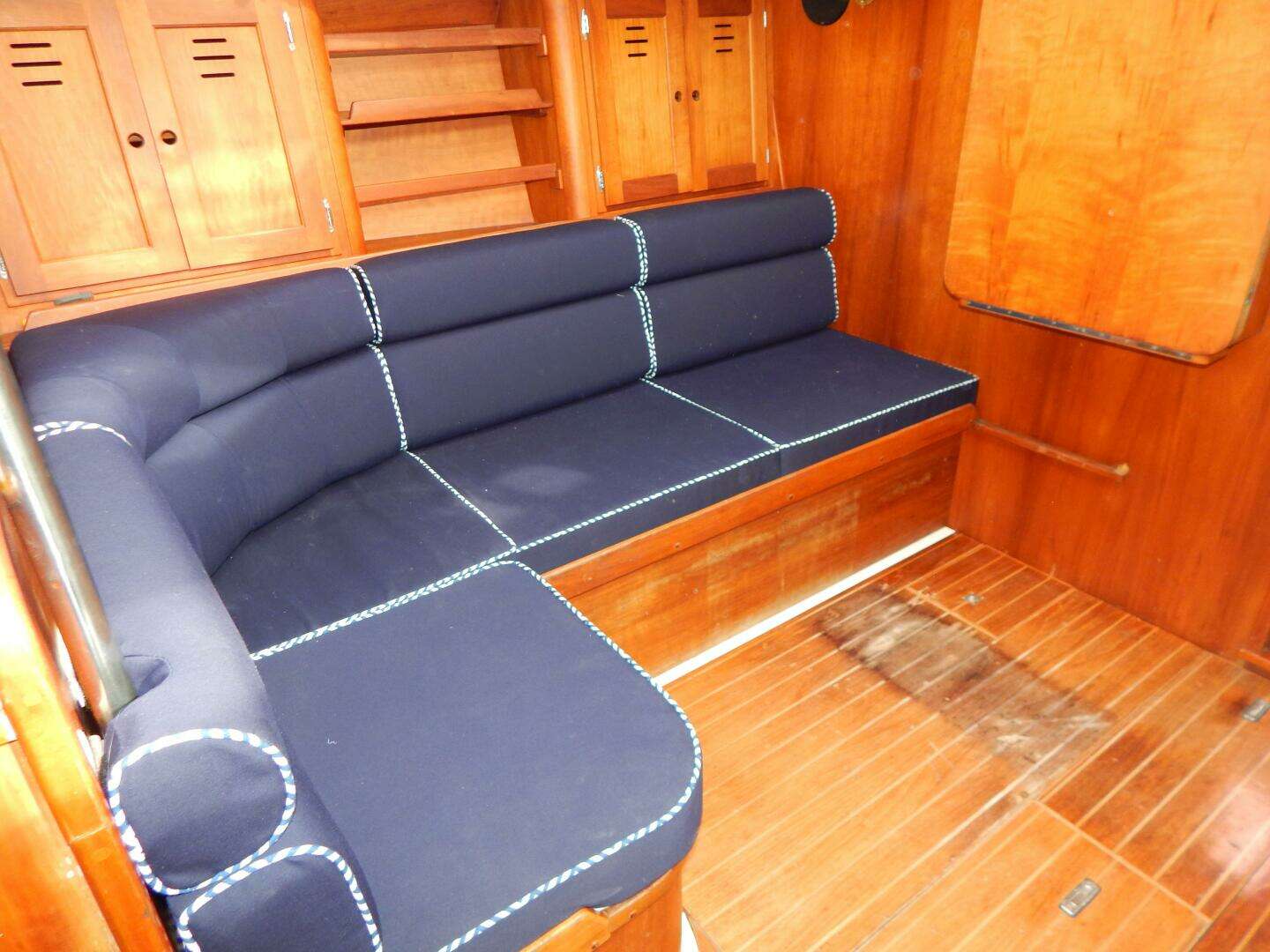 1998 Freedom 40/40 - Image 9