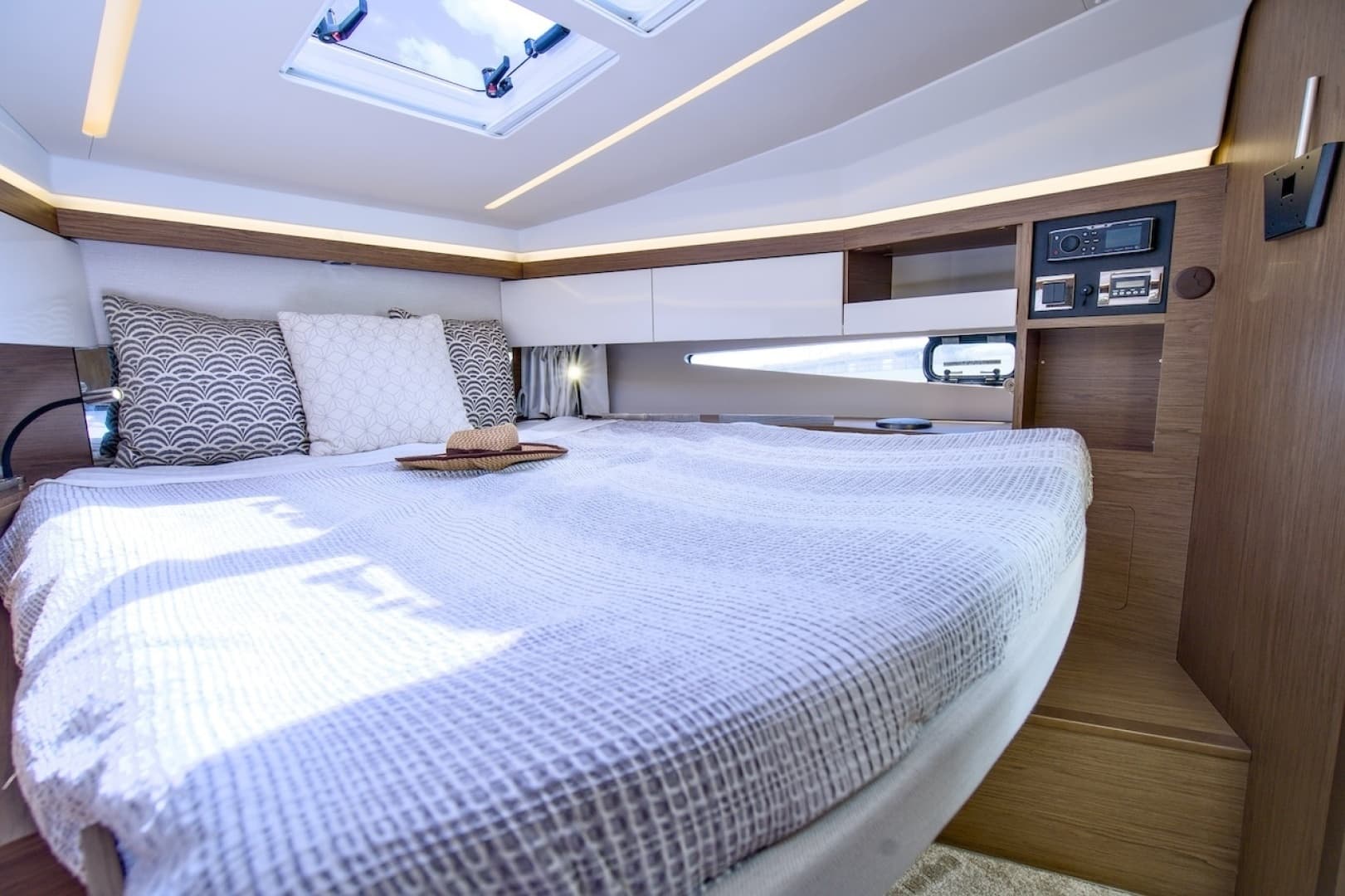 2020 Jeanneau NC37 - Image 22
