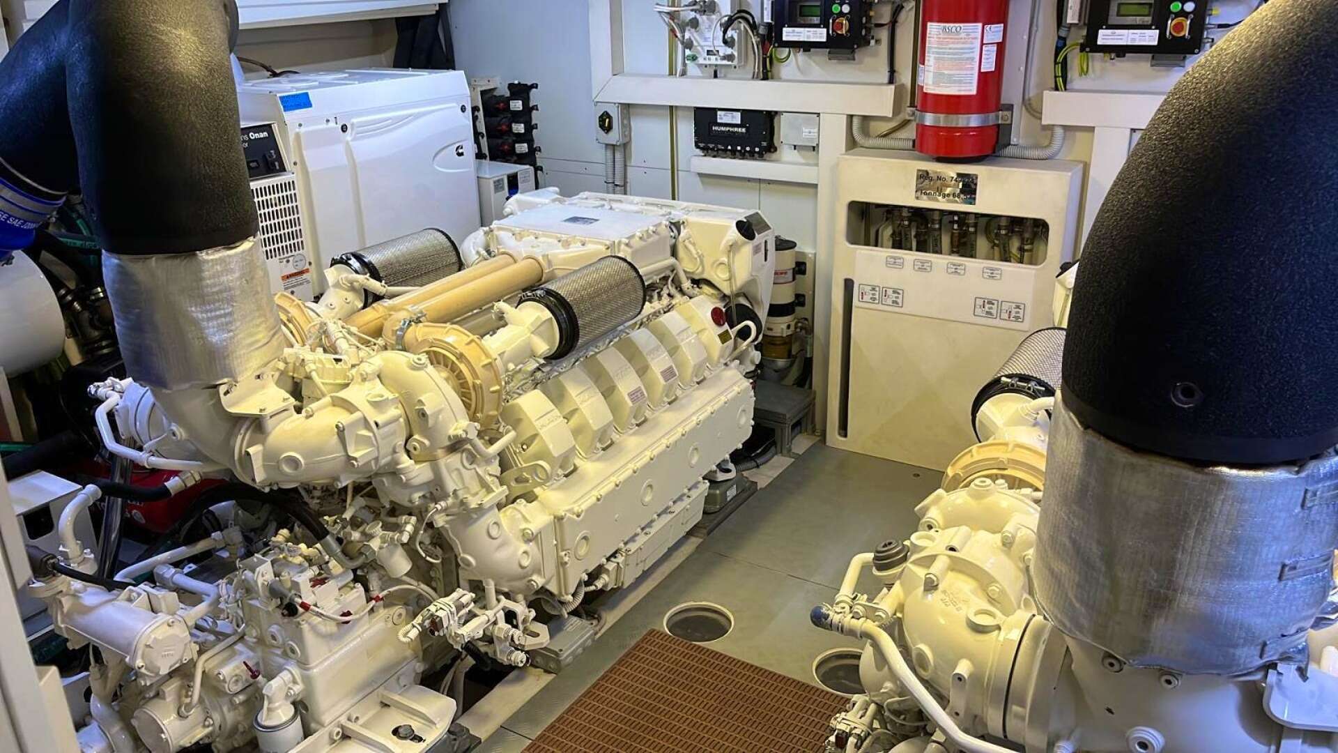2019 Ferretti Yachts Ferretti 780 - Image 25