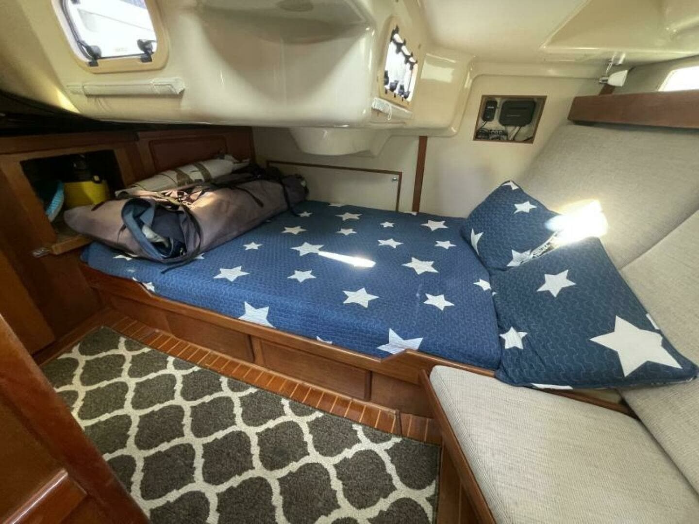 1991 Hunter 36 Vision - Image 31