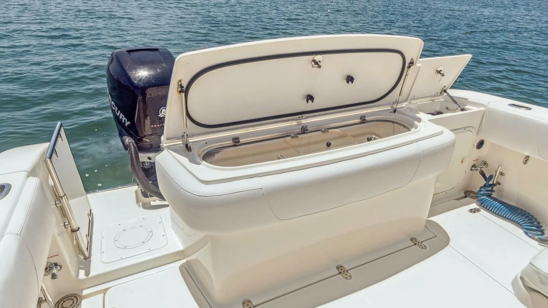 2008 Fountain 38 Sportfishing Cruiser - Image 6