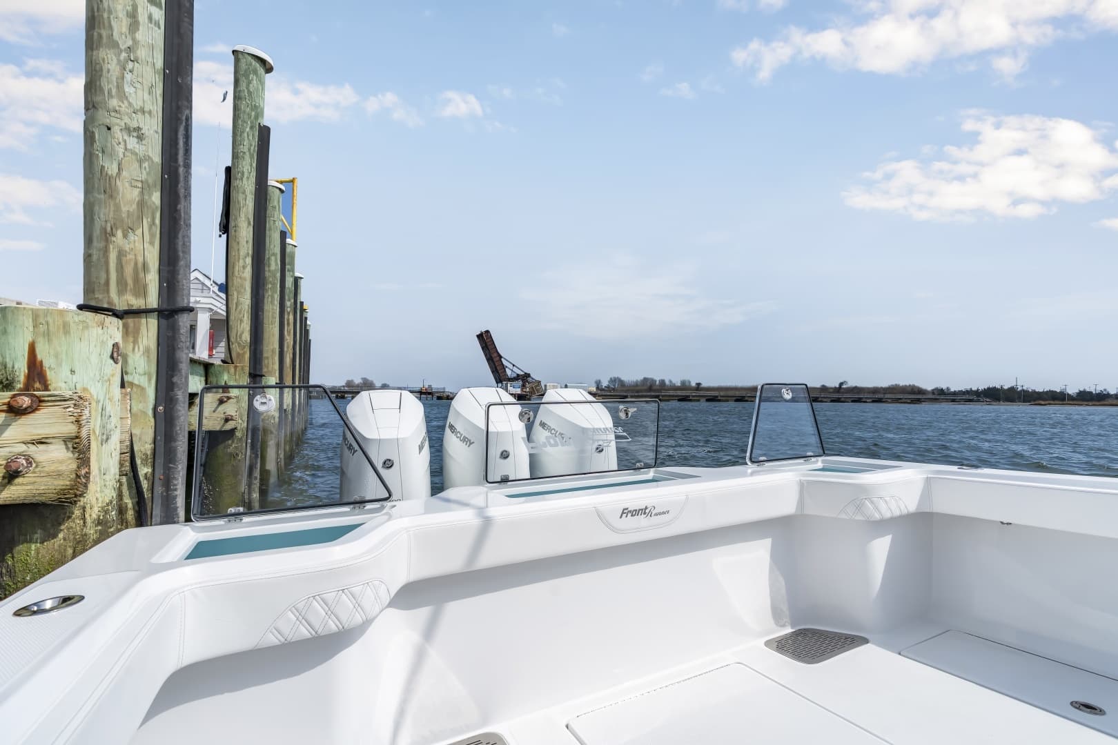2026 Front Runner 39 Center Console - Image 19