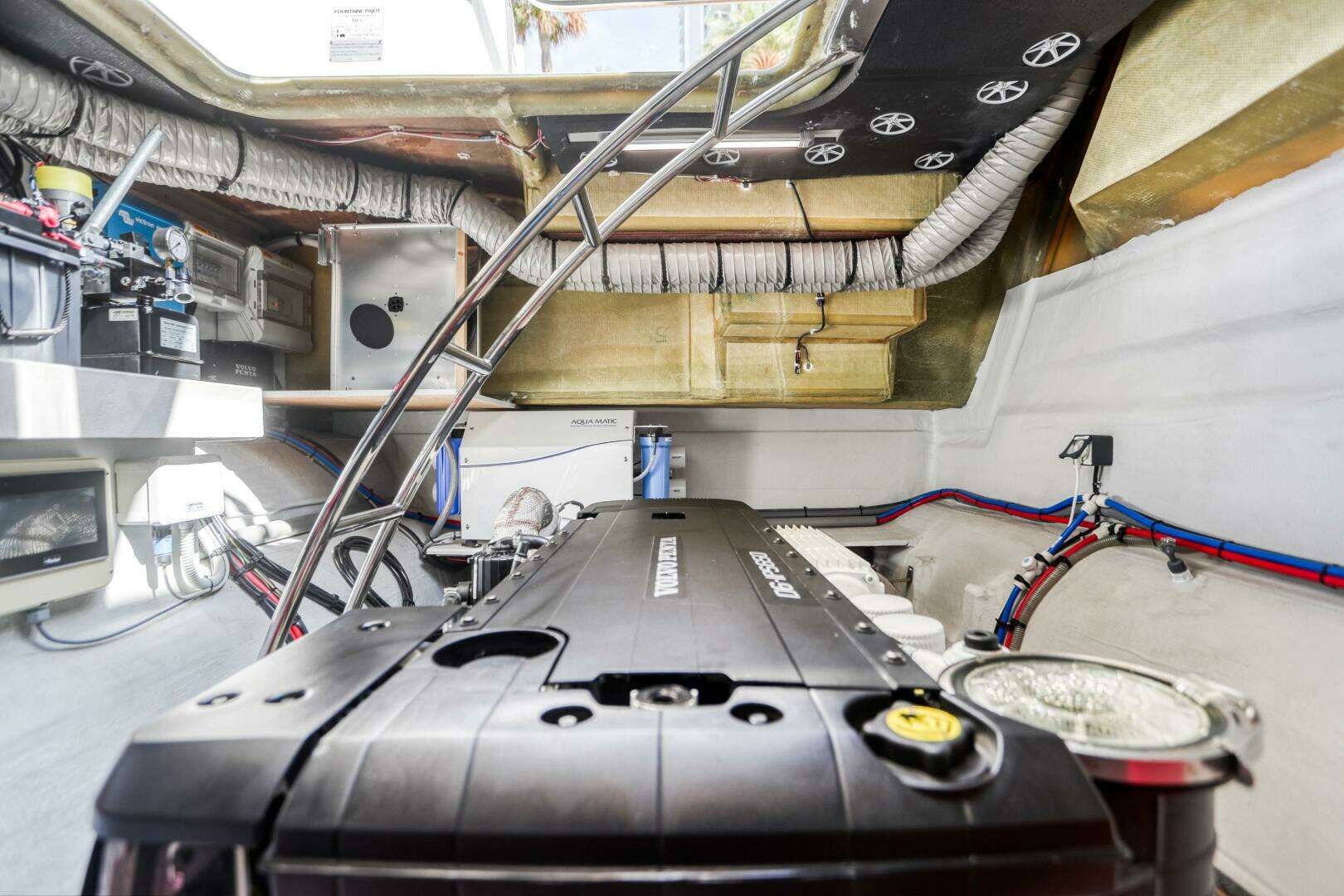 2022 Fountaine Pajot MY6 - Image 62