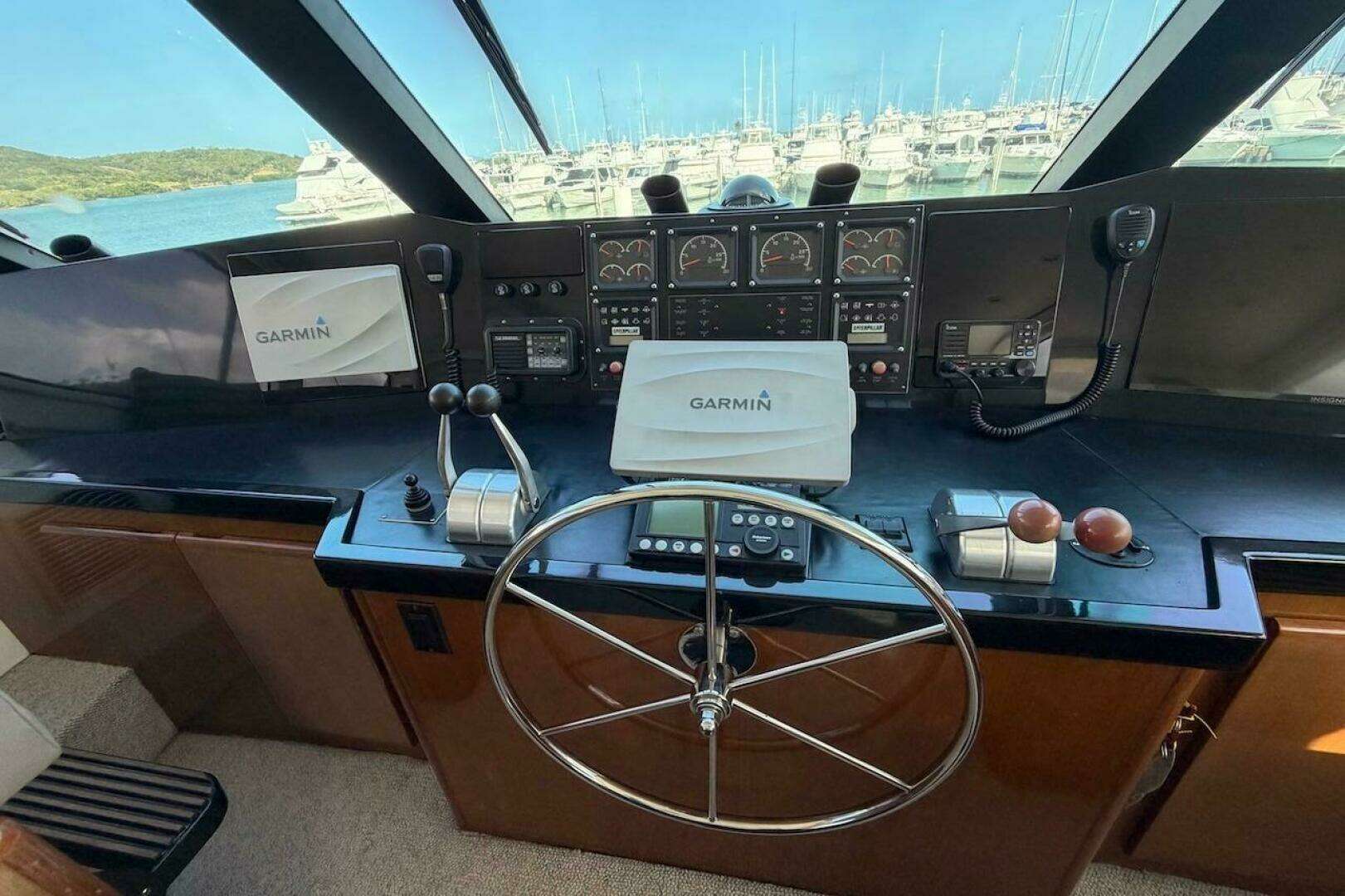 1999 Viking 58 Convertible - Image 31