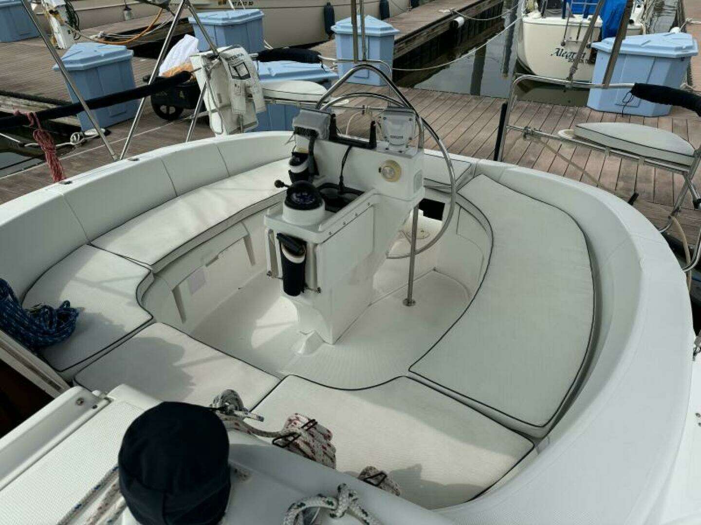 1995 Hunter 336 - Image 11