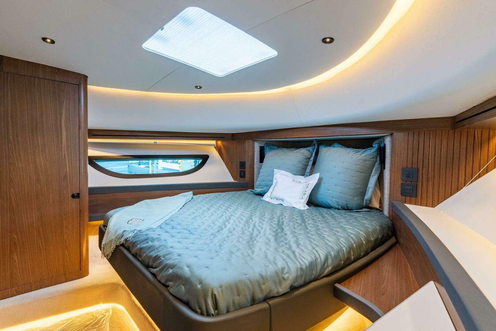 2025 ECLIPSE 505 Shadow - Image 11