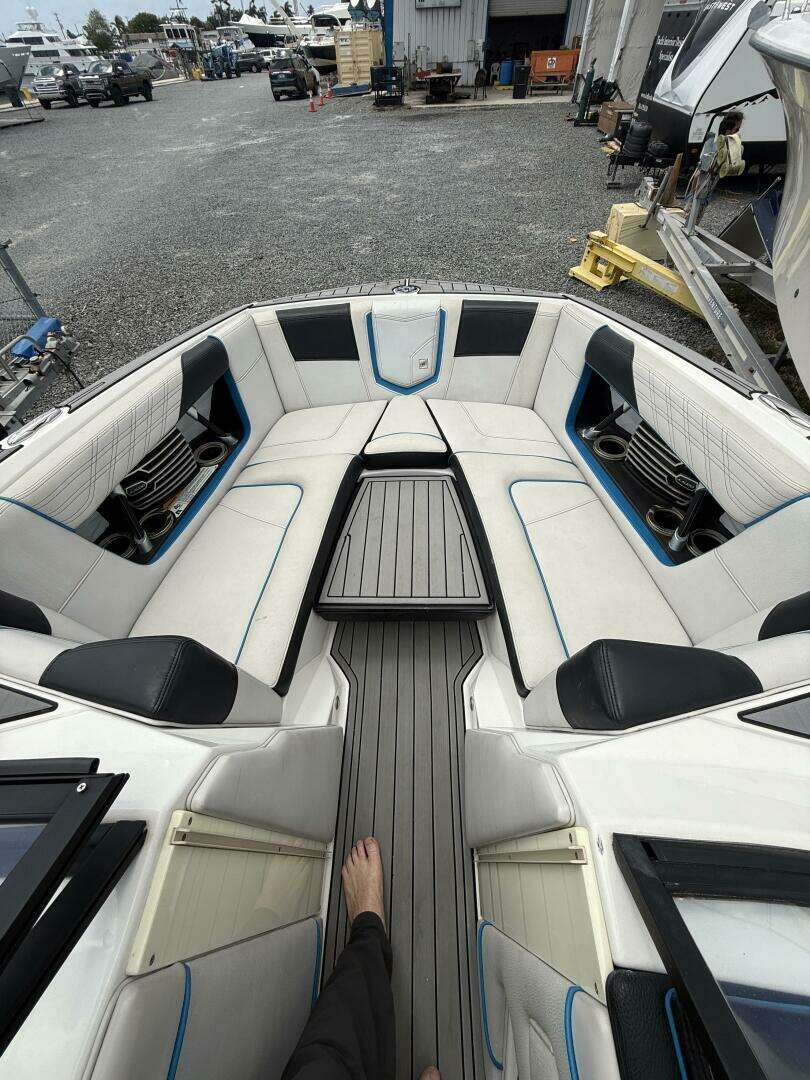 2018 Nautique Super Air Nautique G23 Coastal Edition - Image 3