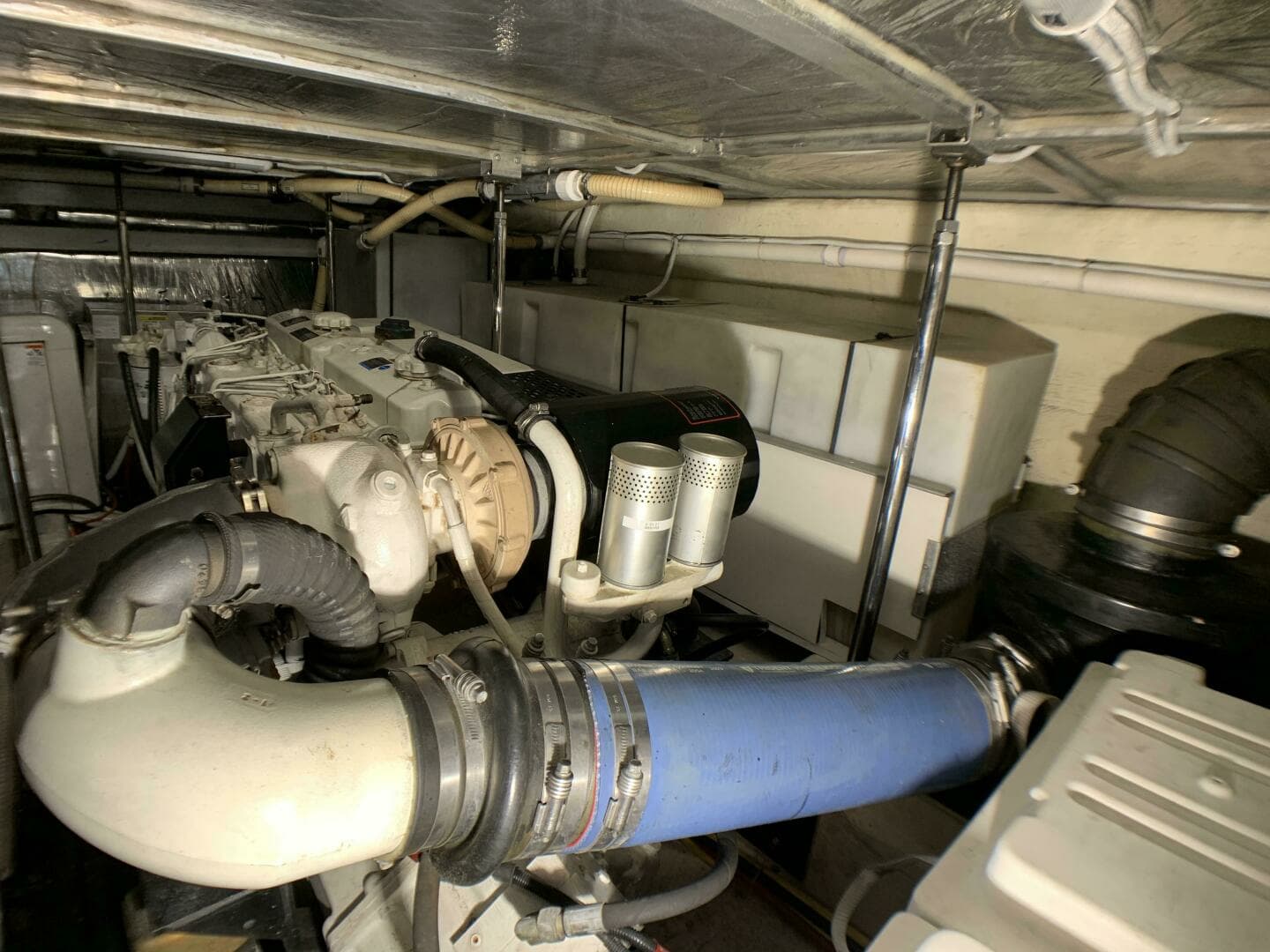 2006 Carver 56 Voyager - Image 45