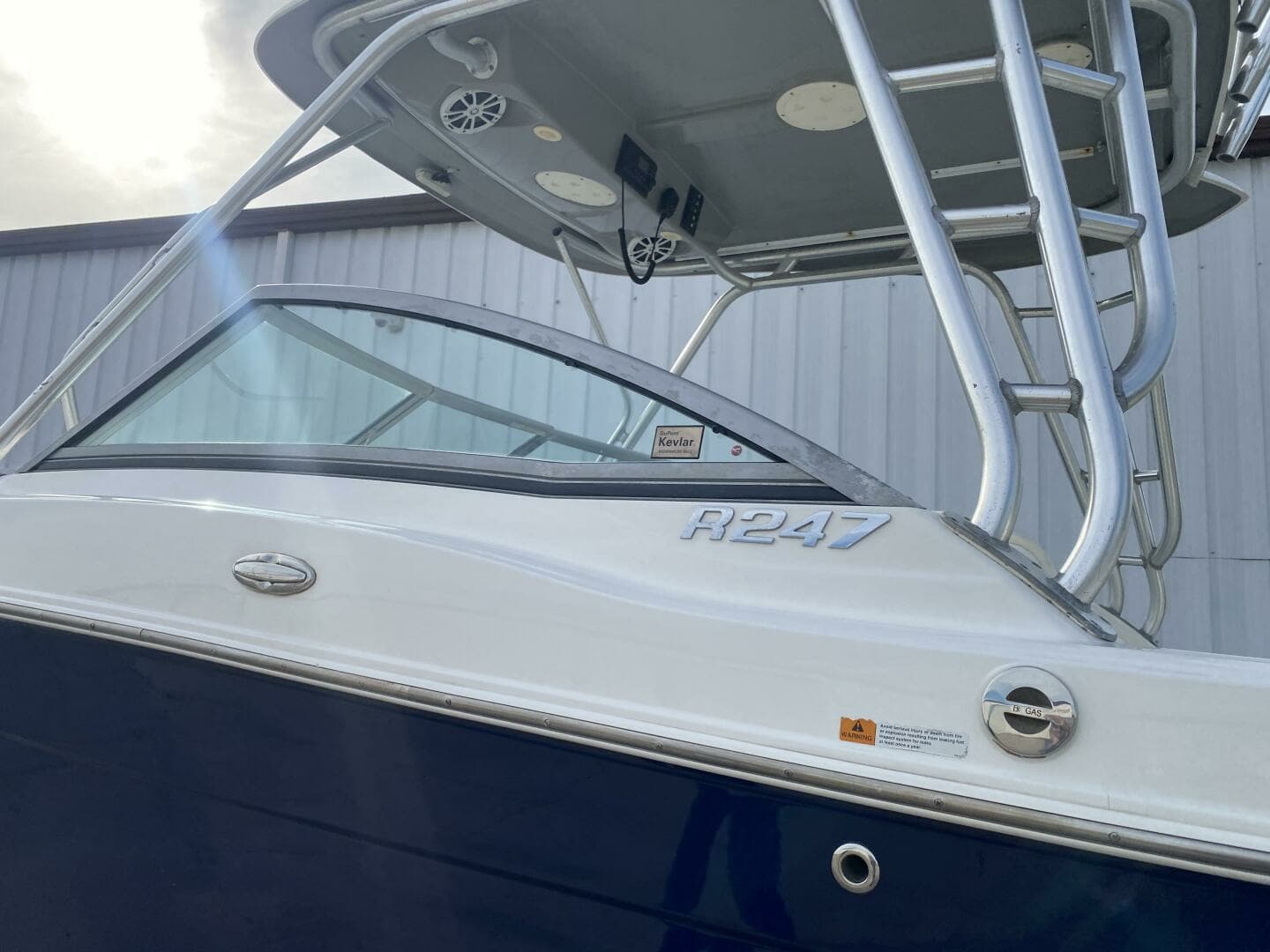2011 Robalo — - Image 6