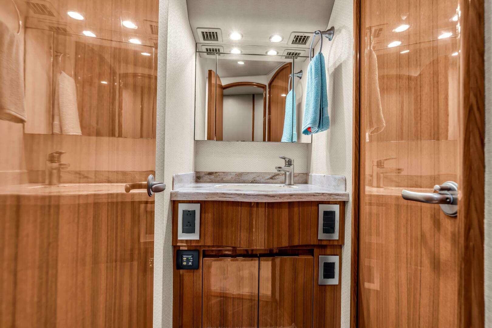 2015 Viking 46C - Image 46