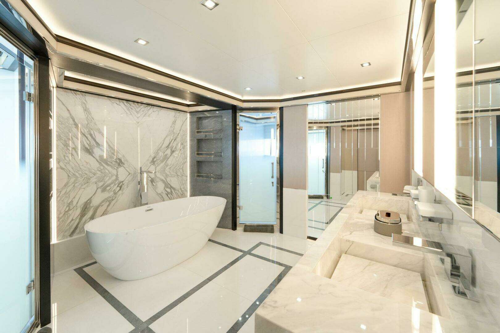 2016 Mondomarine 50 Meters - Image 14