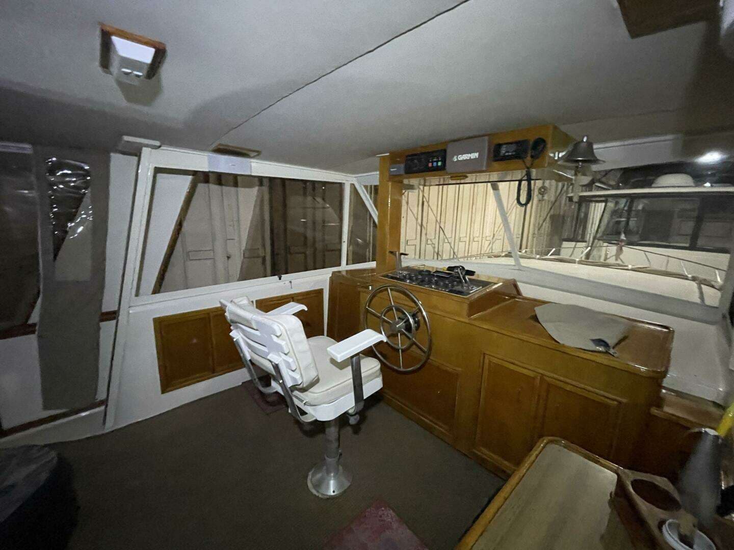 1986 Egg Harbor 40 Motor Yacht - Image 21