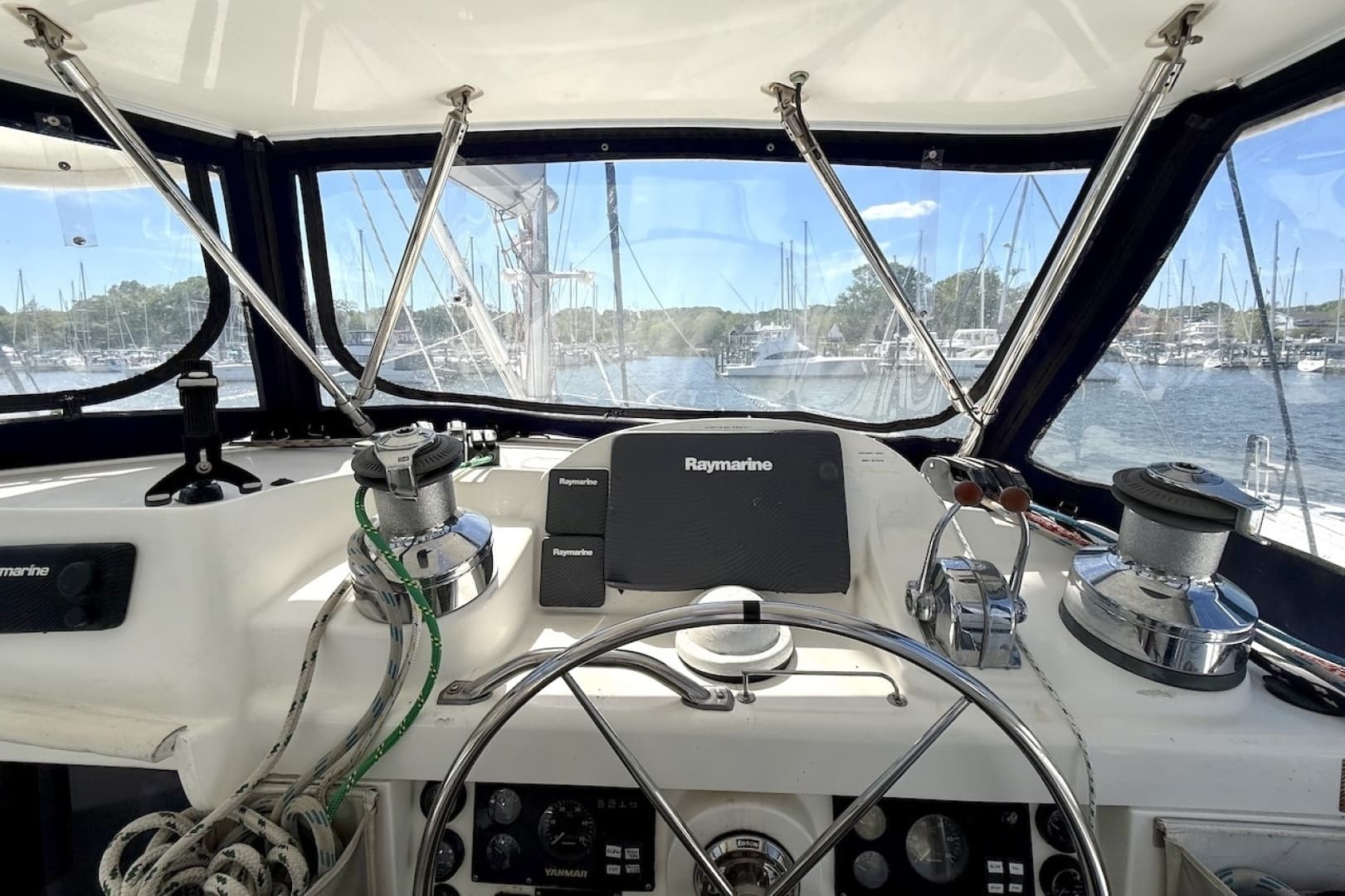2010 Leopard 46 - Image 25