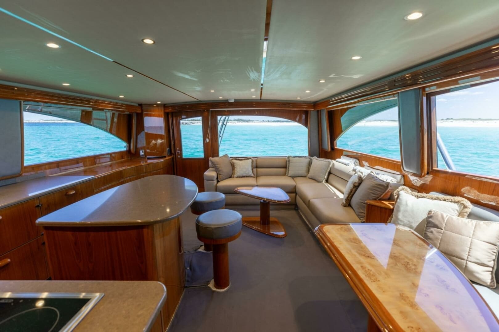 2015 Viking 62 Convertible - Image 6