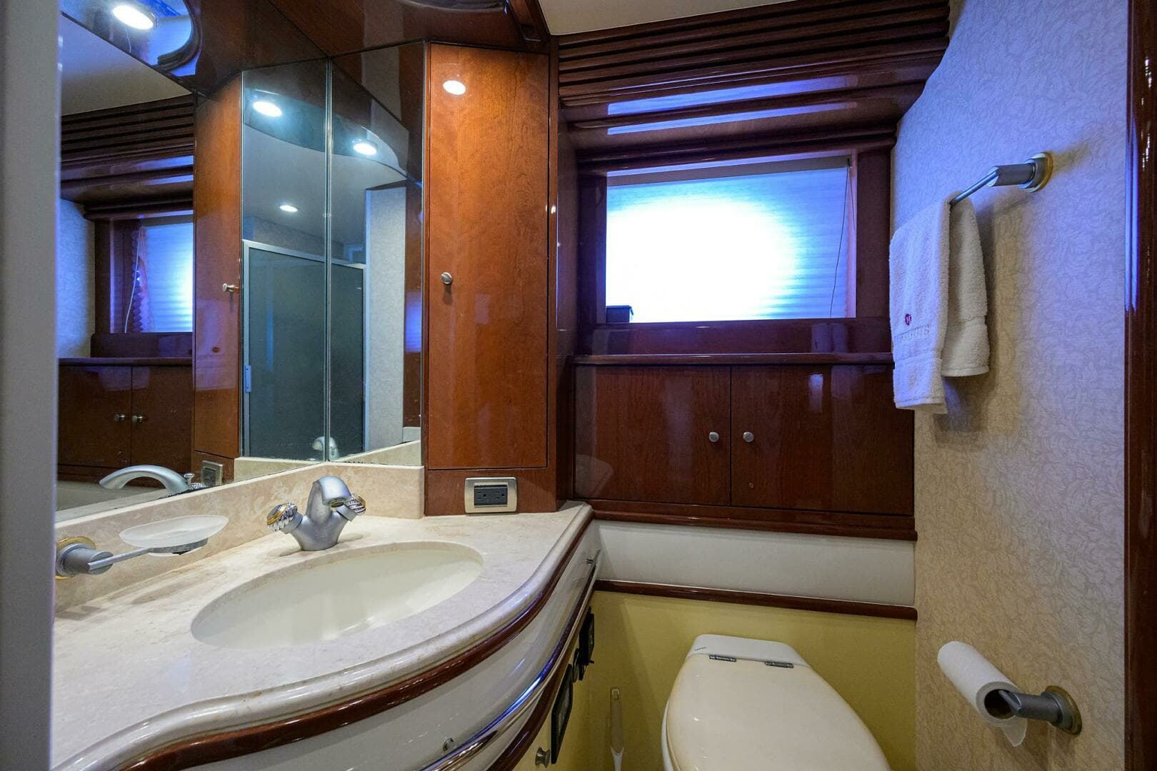 2005 Marquis 65 Motor Yacht - Image 24