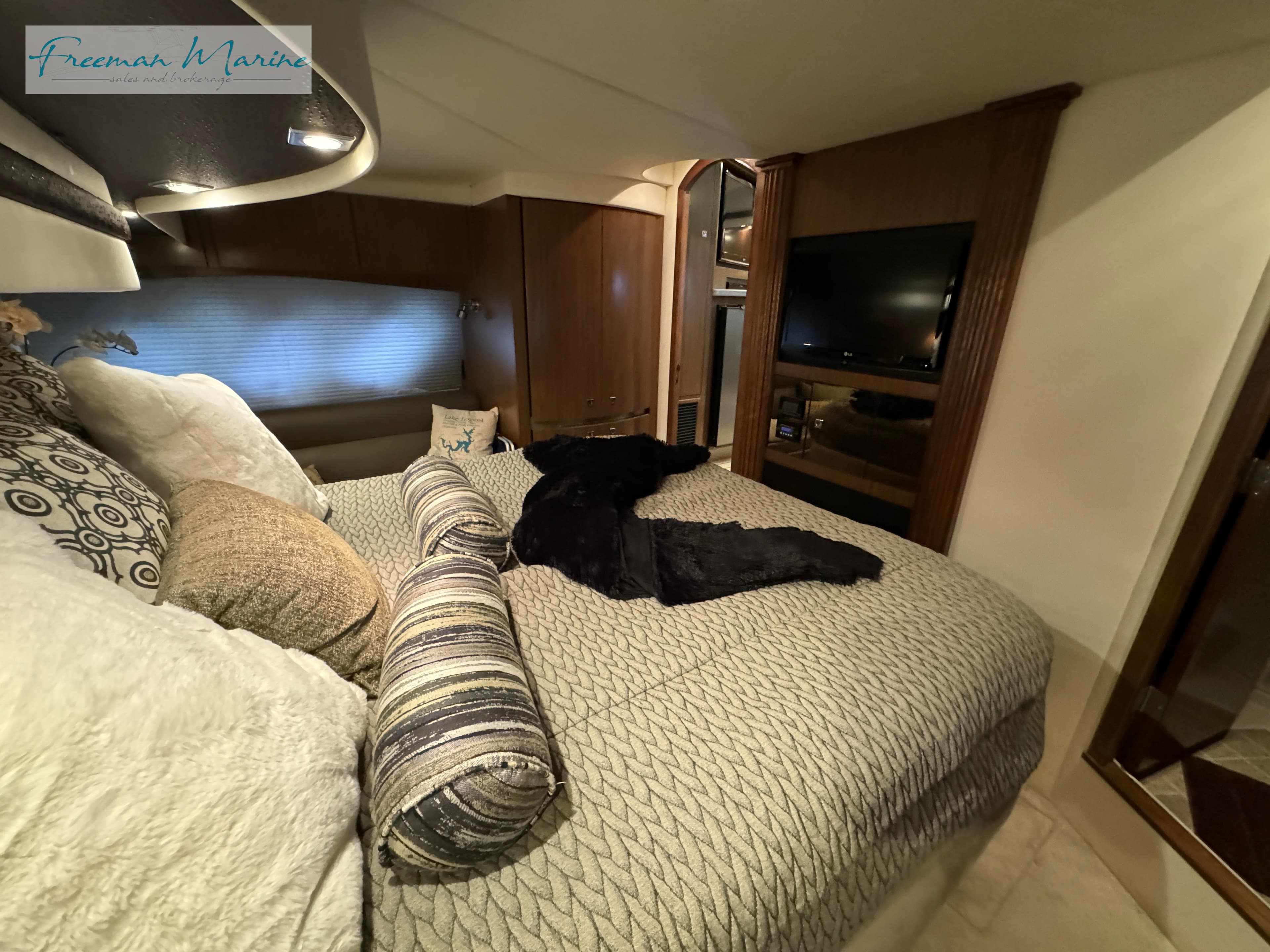 2014 Cruisers Yachts 540 Sports Coupe - 76