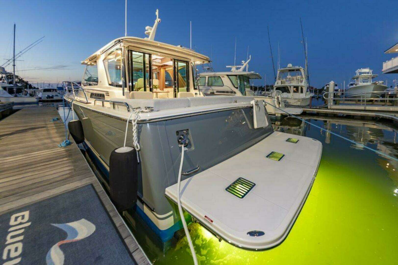 2026 Sabre 43 Salon Express - Image 11