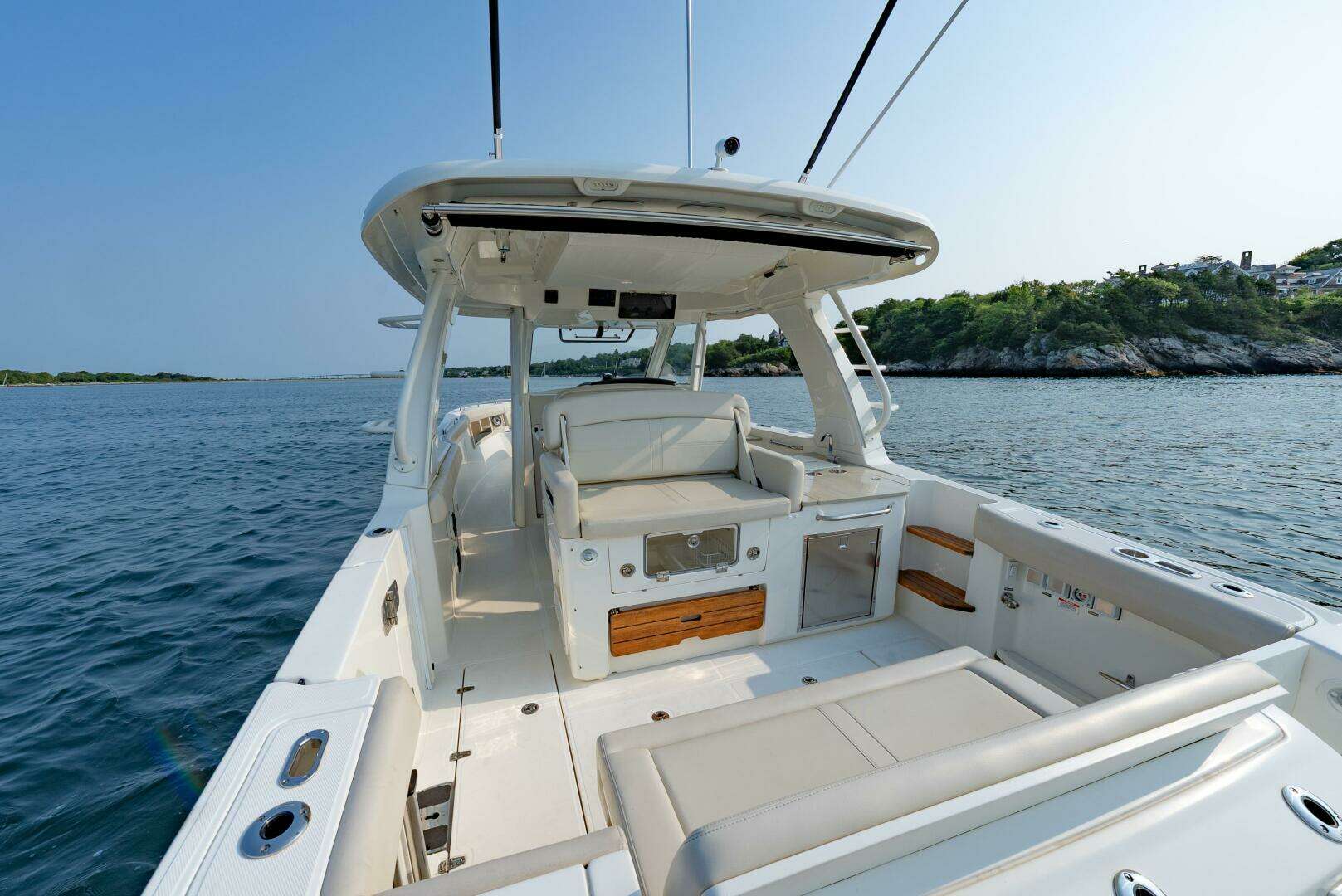 2019 Boston Whaler 350 EX Realm - Image 26