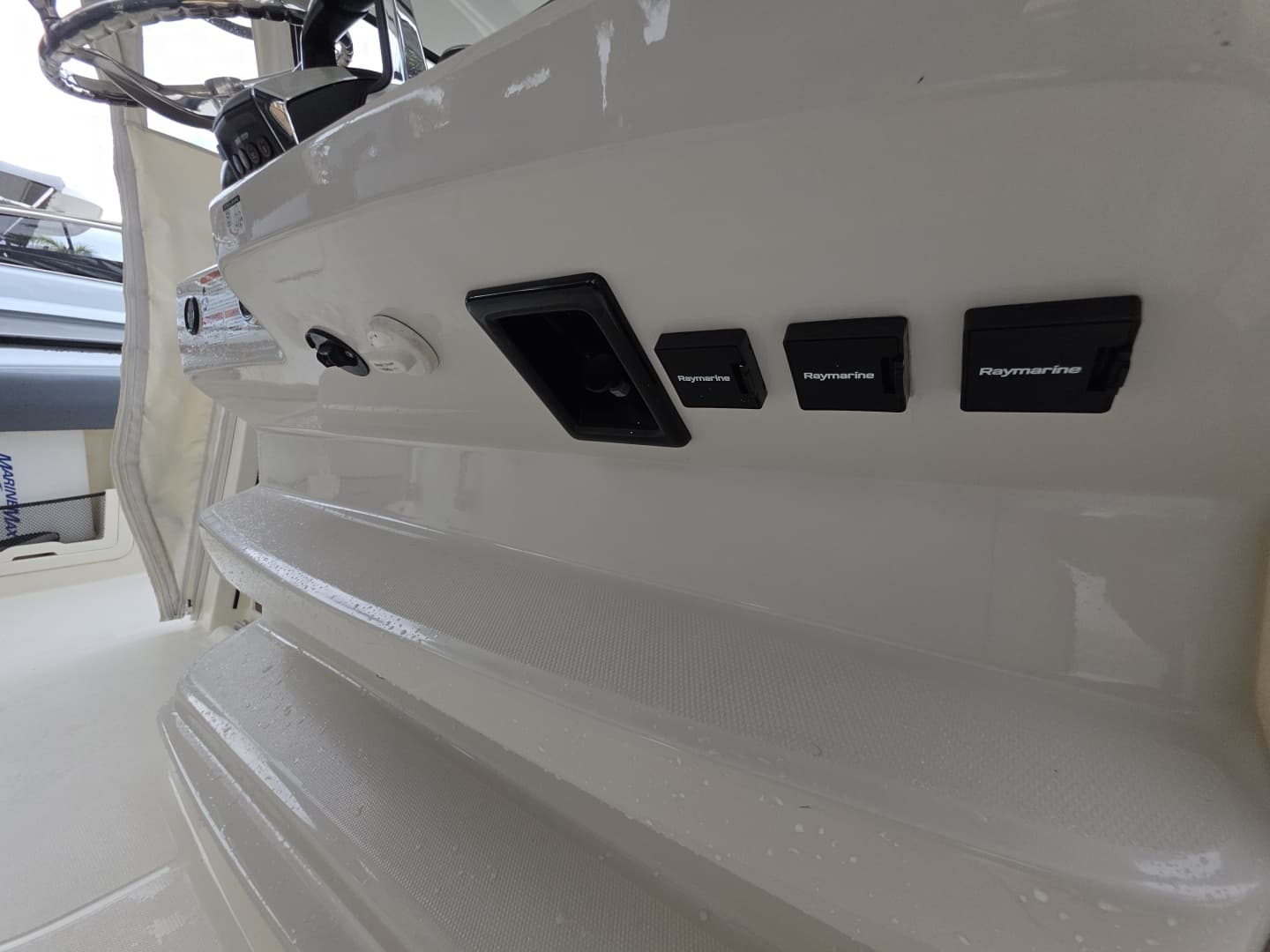 2021 Boston Whaler 420 Outrage - Image 71